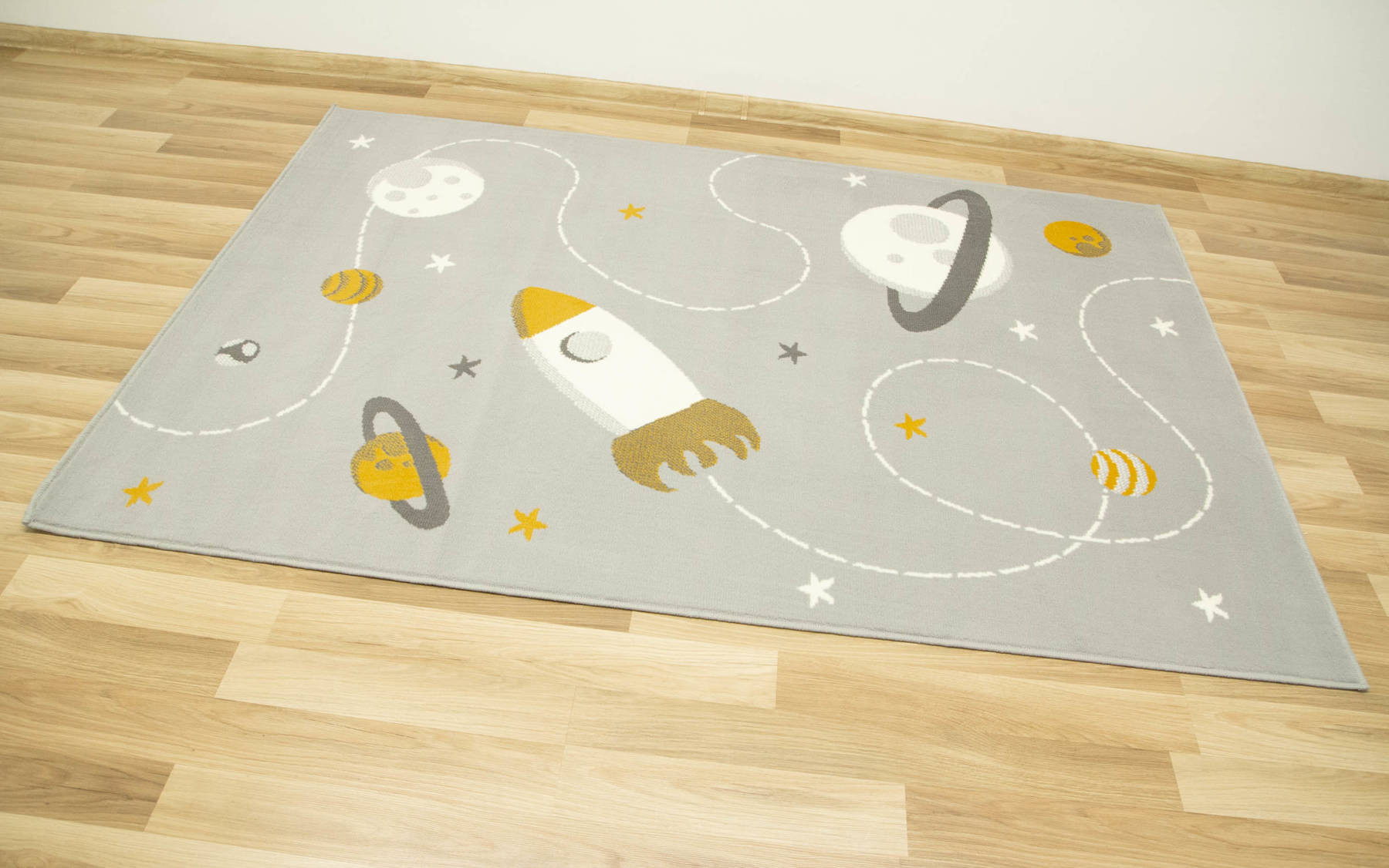 Dětský koberec Kids 534547/89945 Mouse, šedý/hořčicový, vesmír