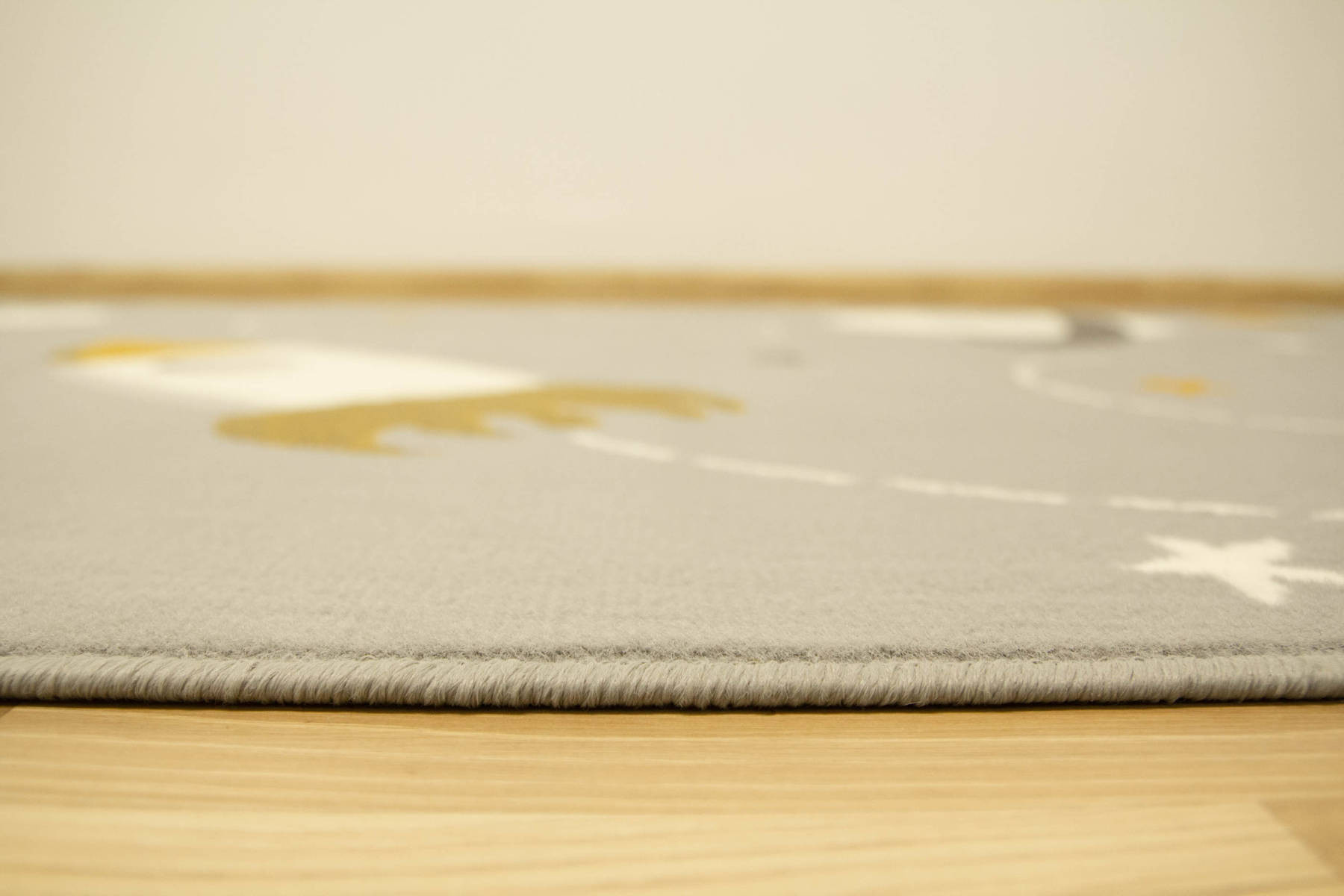 Dětský koberec Kids 534547/89945 Mouse, šedý/hořčicový, vesmír