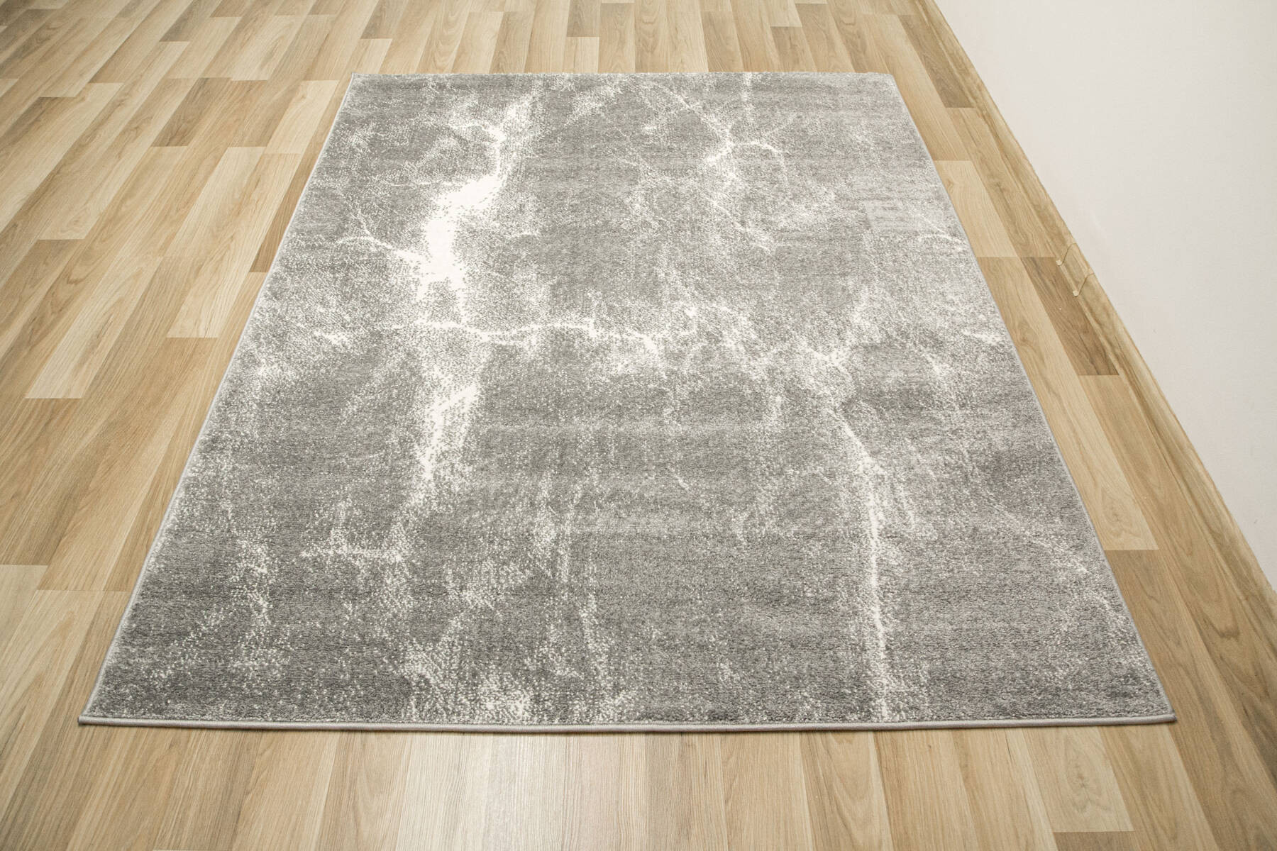 Koberec Lima 9553B marmur světle šedý / krémový