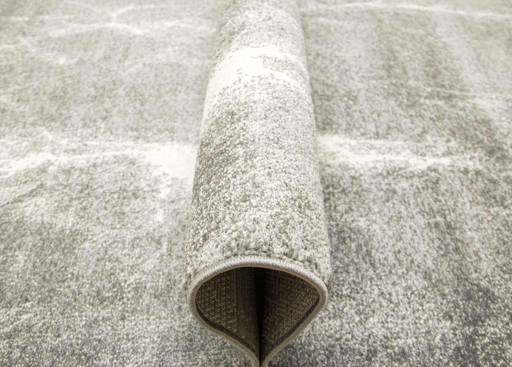 Koberec Lima 9553B marmur světle šedý / krémový