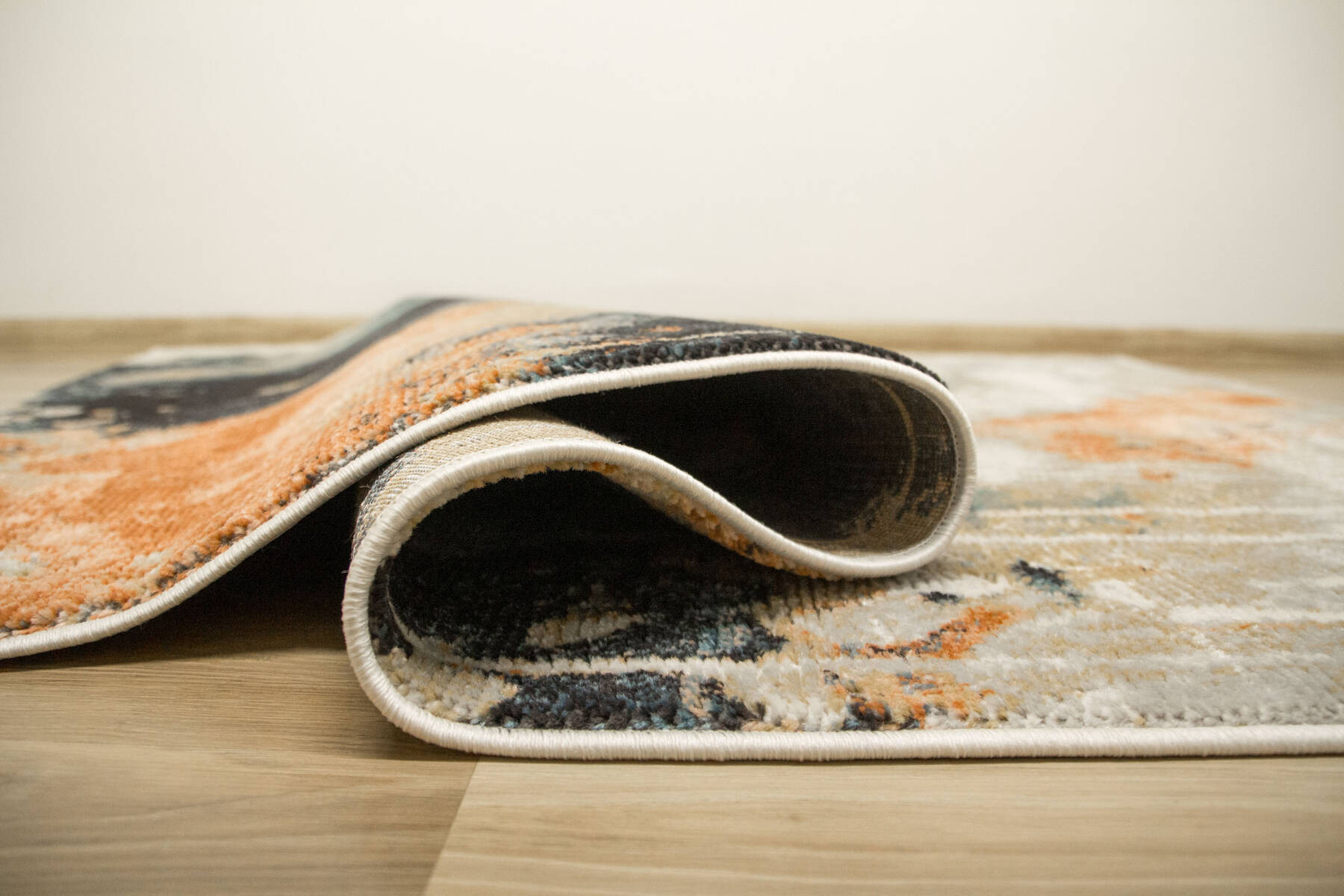 Koberec Lucca 9815B abstraktní, světle šedý / krémový