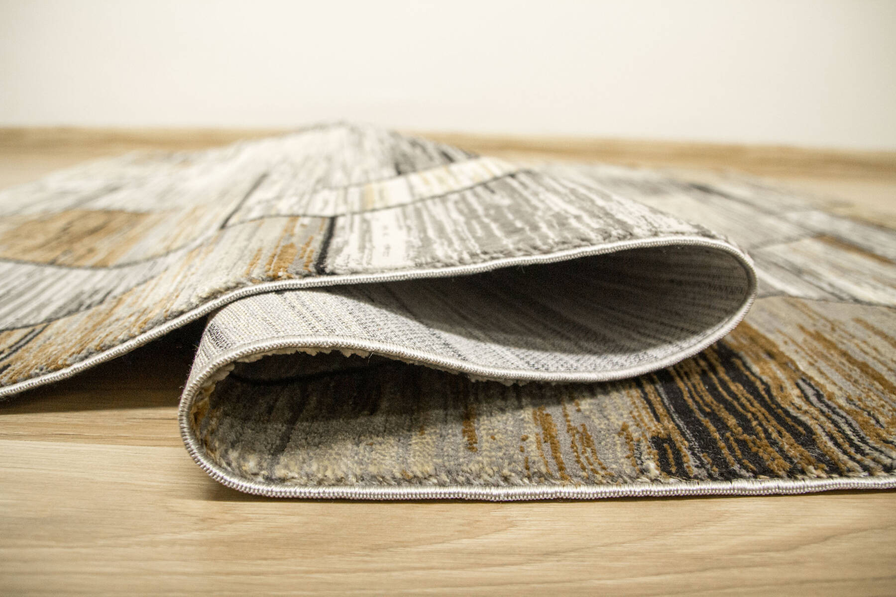 Koberec Modena 4644 hnědý / béžový, medové plasty