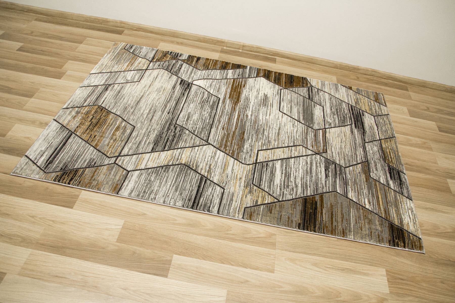 Koberec Modena 4644 hnědý / béžový, medové plasty