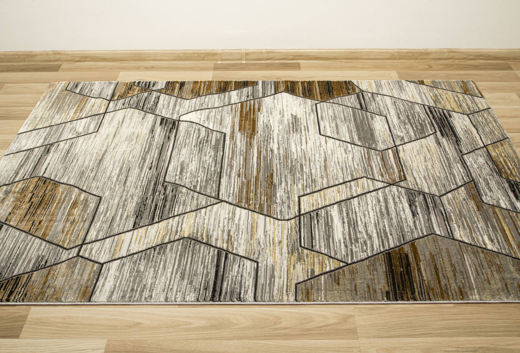 Koberec Modena 4644 hnědý / béžový, medové plasty