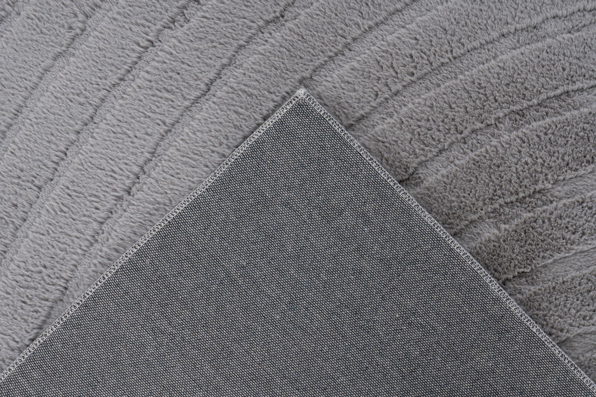 Koberec COMFORT CMF 501 stříbrný