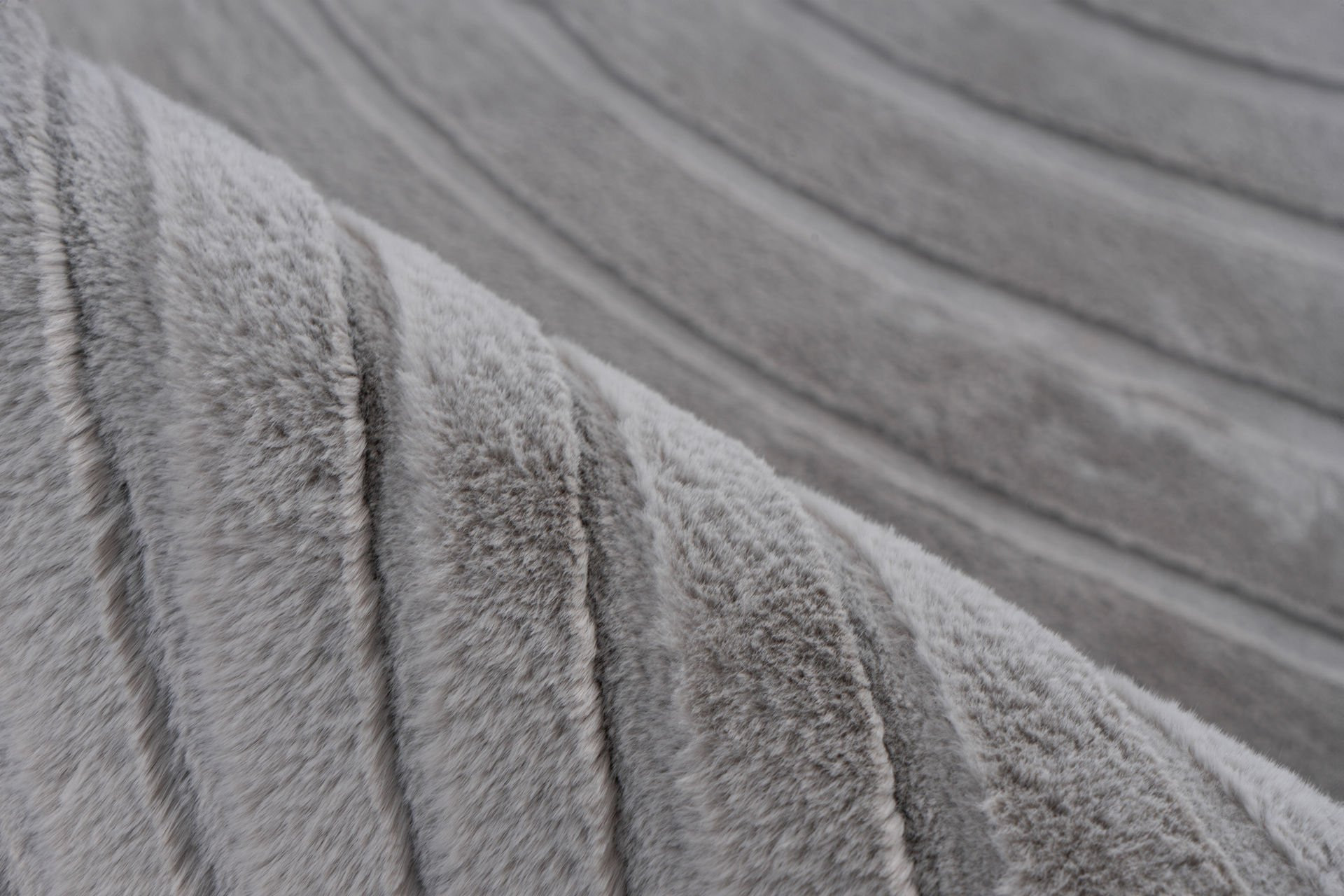 Koberec COMFORT CMF 503 stříbrná