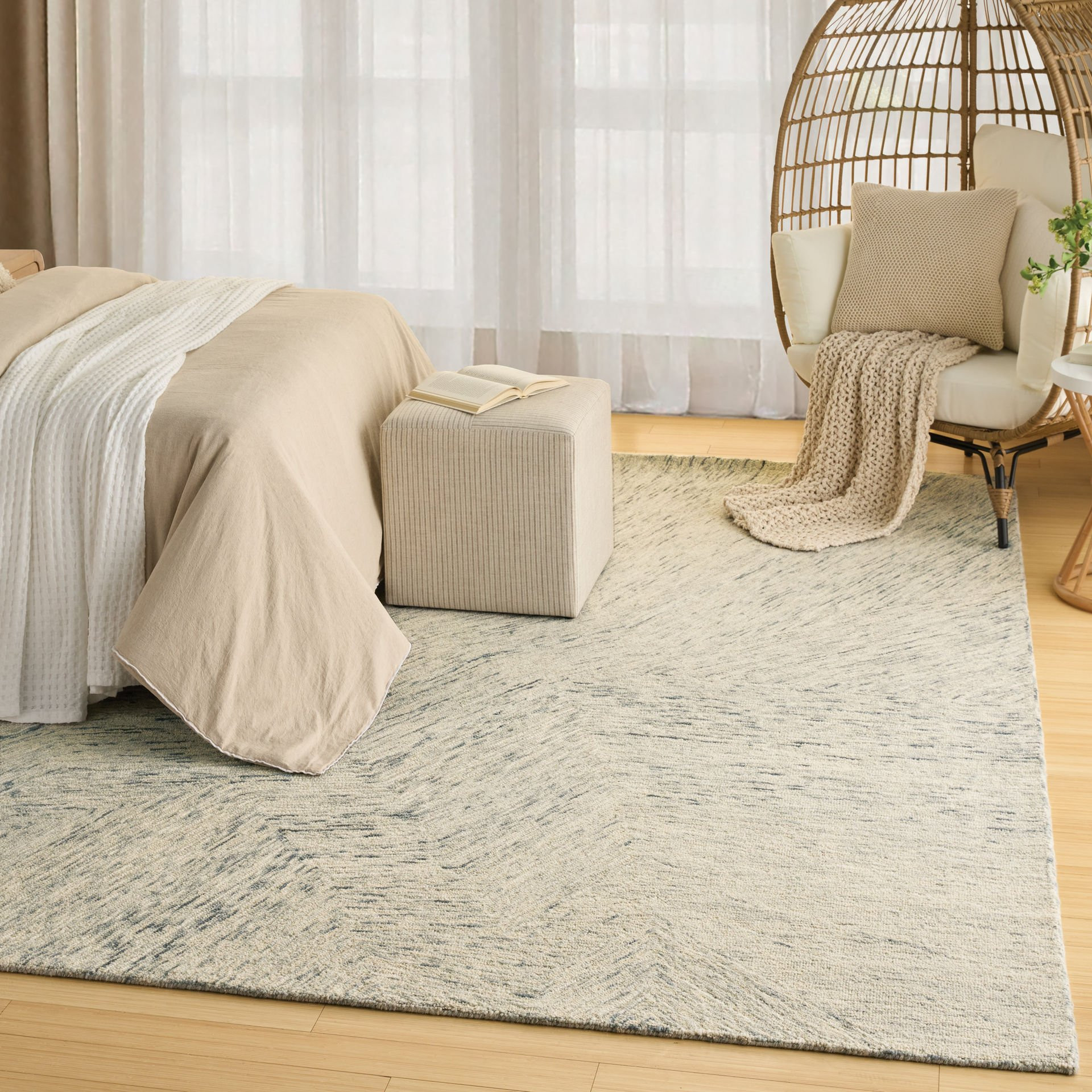 Koberec DKNY PURE ANGLES šedý