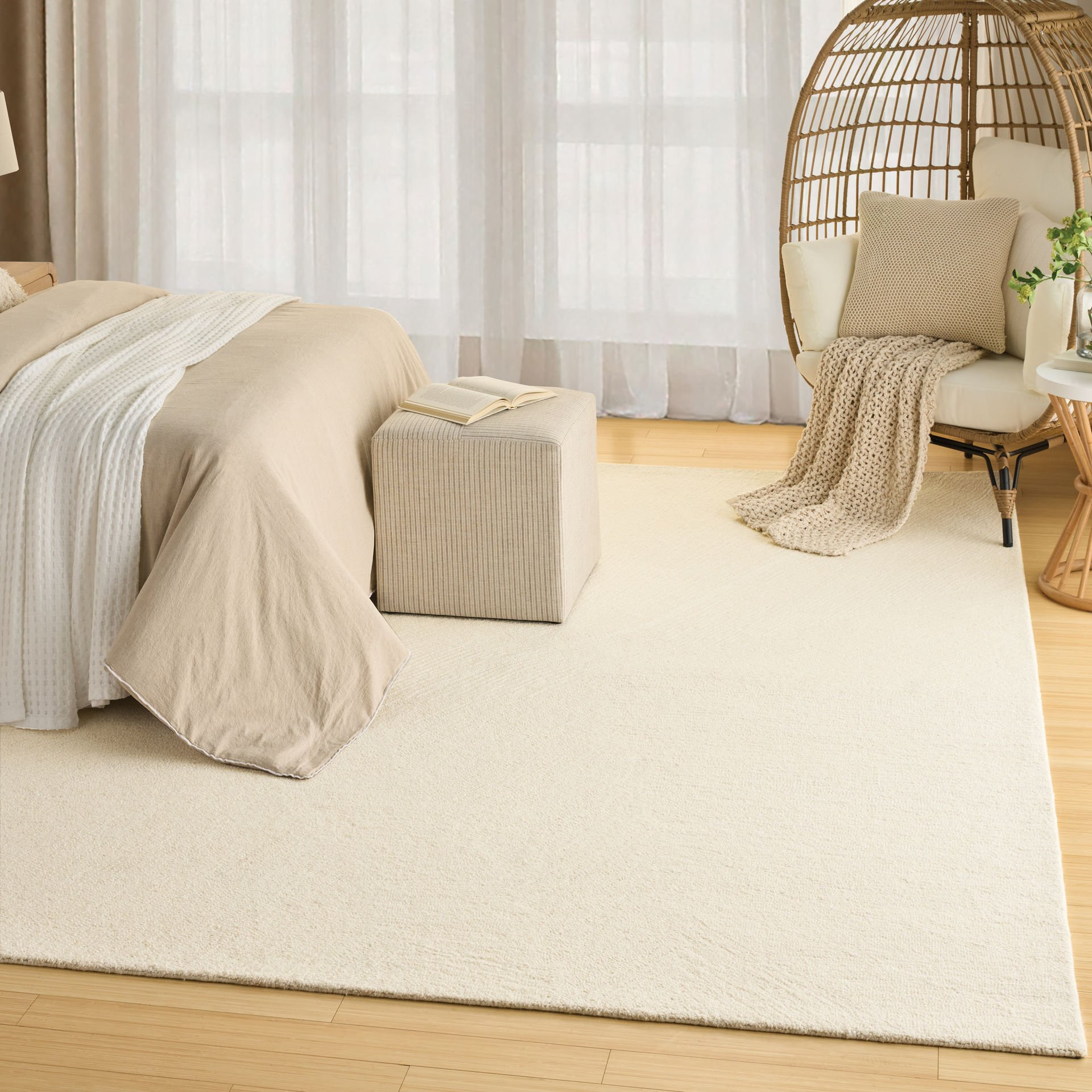 Koberec DKNY PURE ANGLES ivory