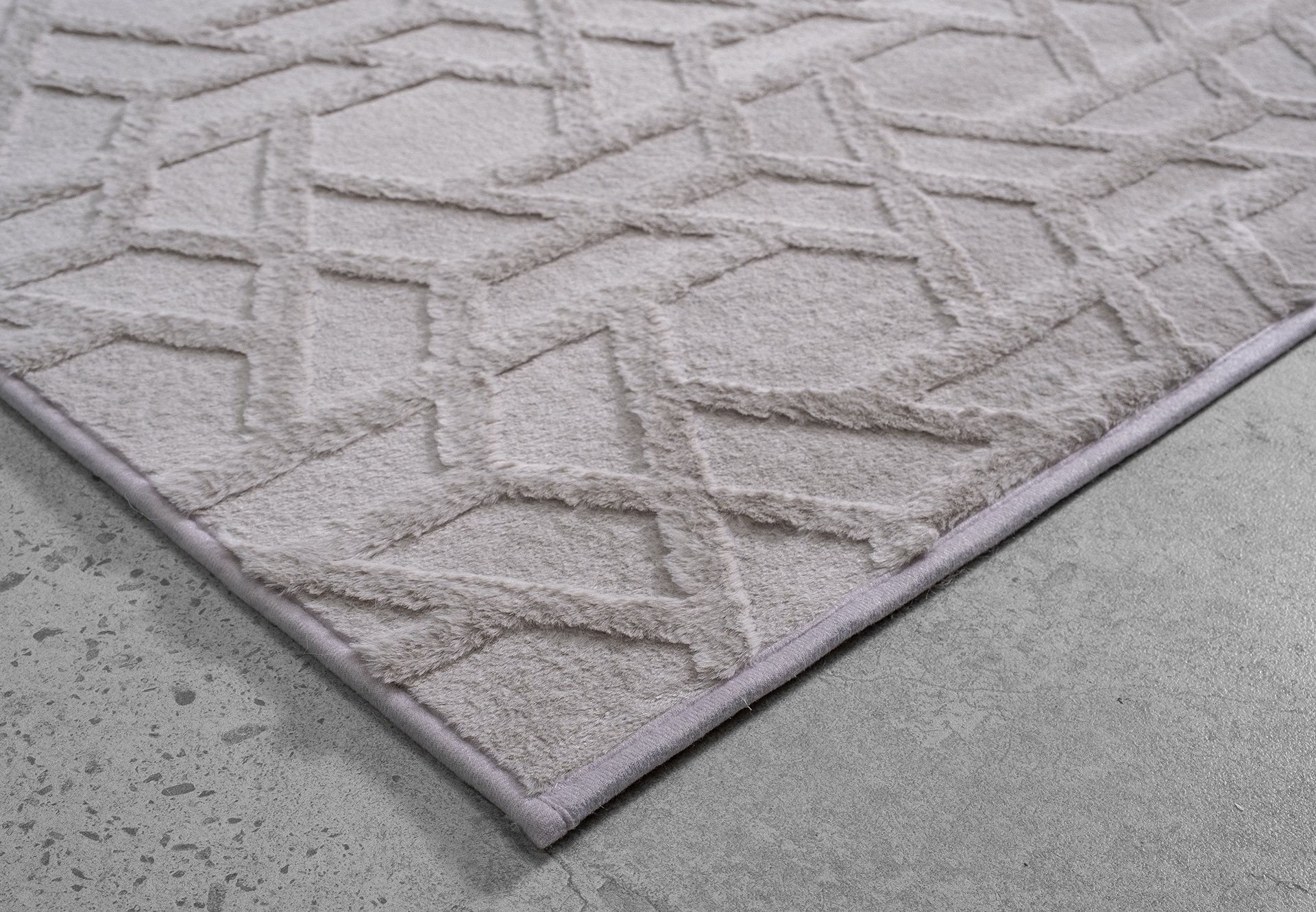 Koberec JACQUARD stříbrný
