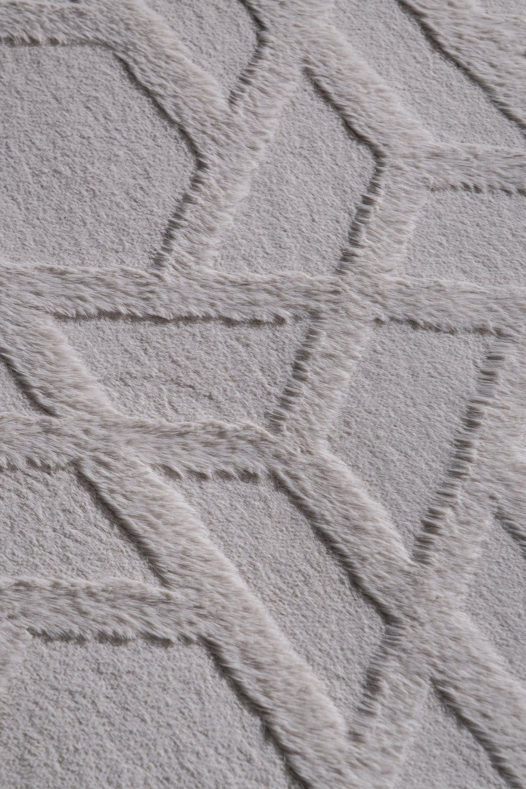 Koberec JACQUARD stříbrný