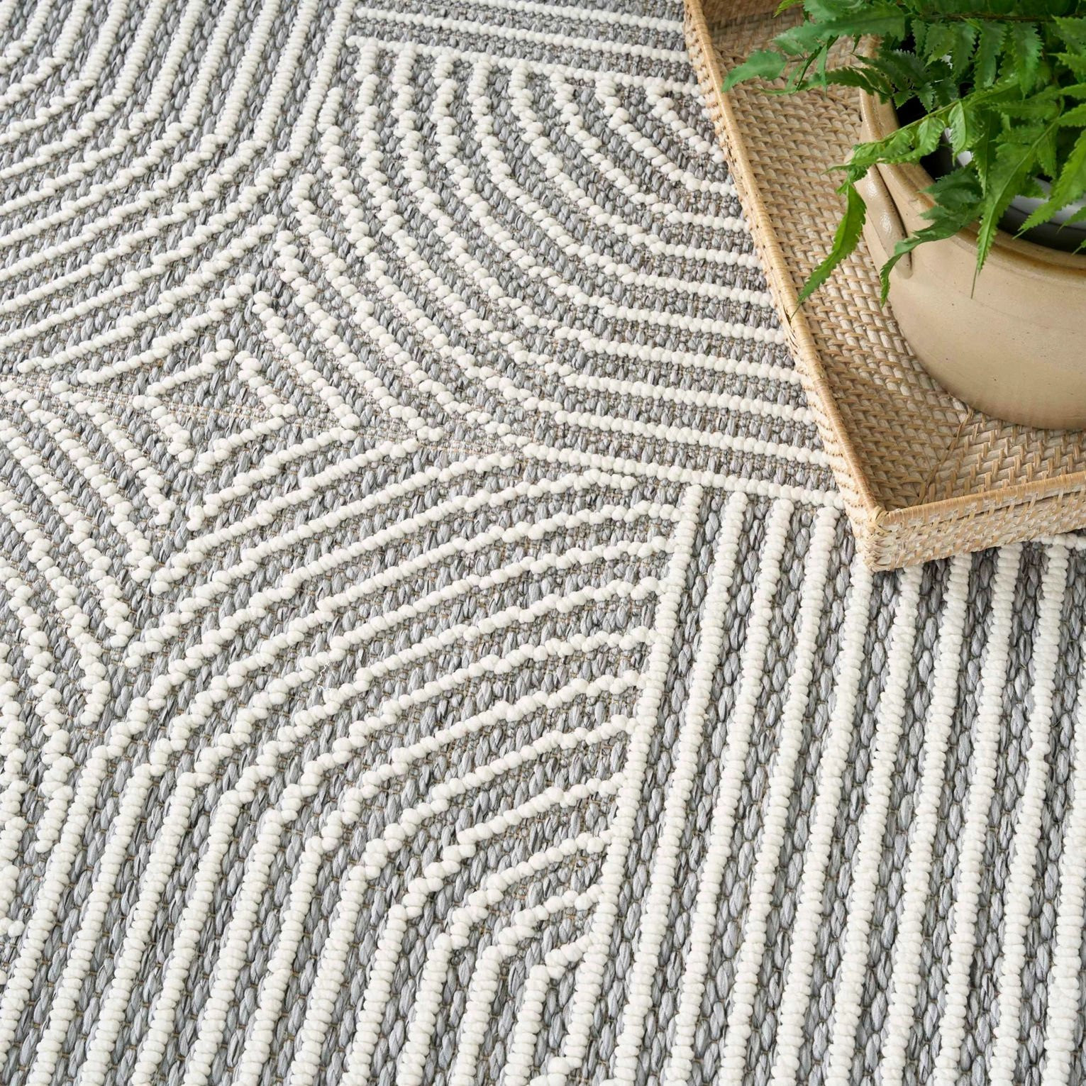 Koberec NATURAL TEXTURE charcoal / ivory