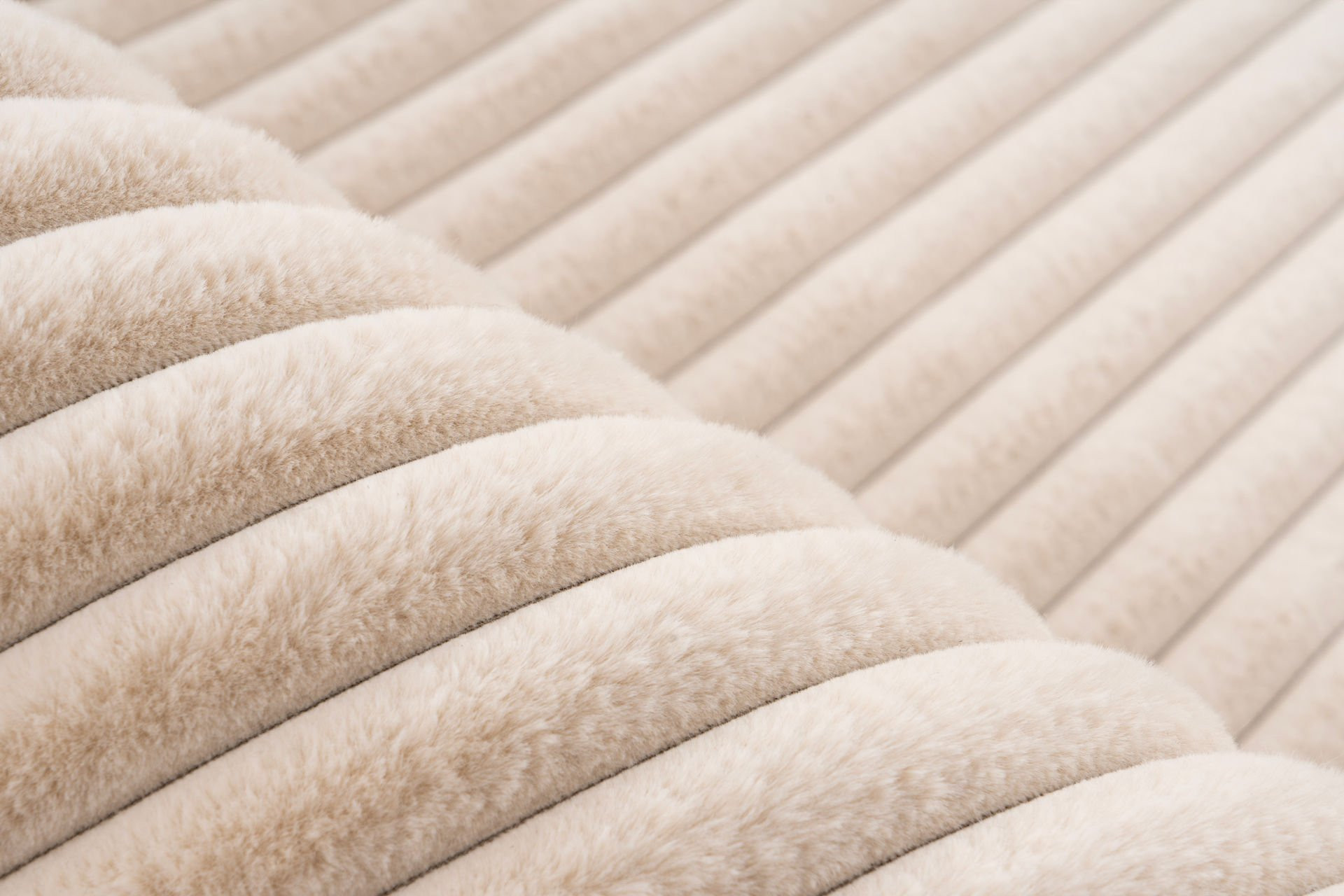 Koberec PLUSH PLU 500 béžový