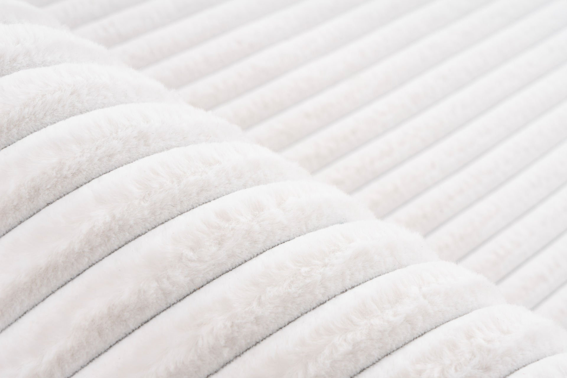 Koberec PLUSH PLU 500 krémový