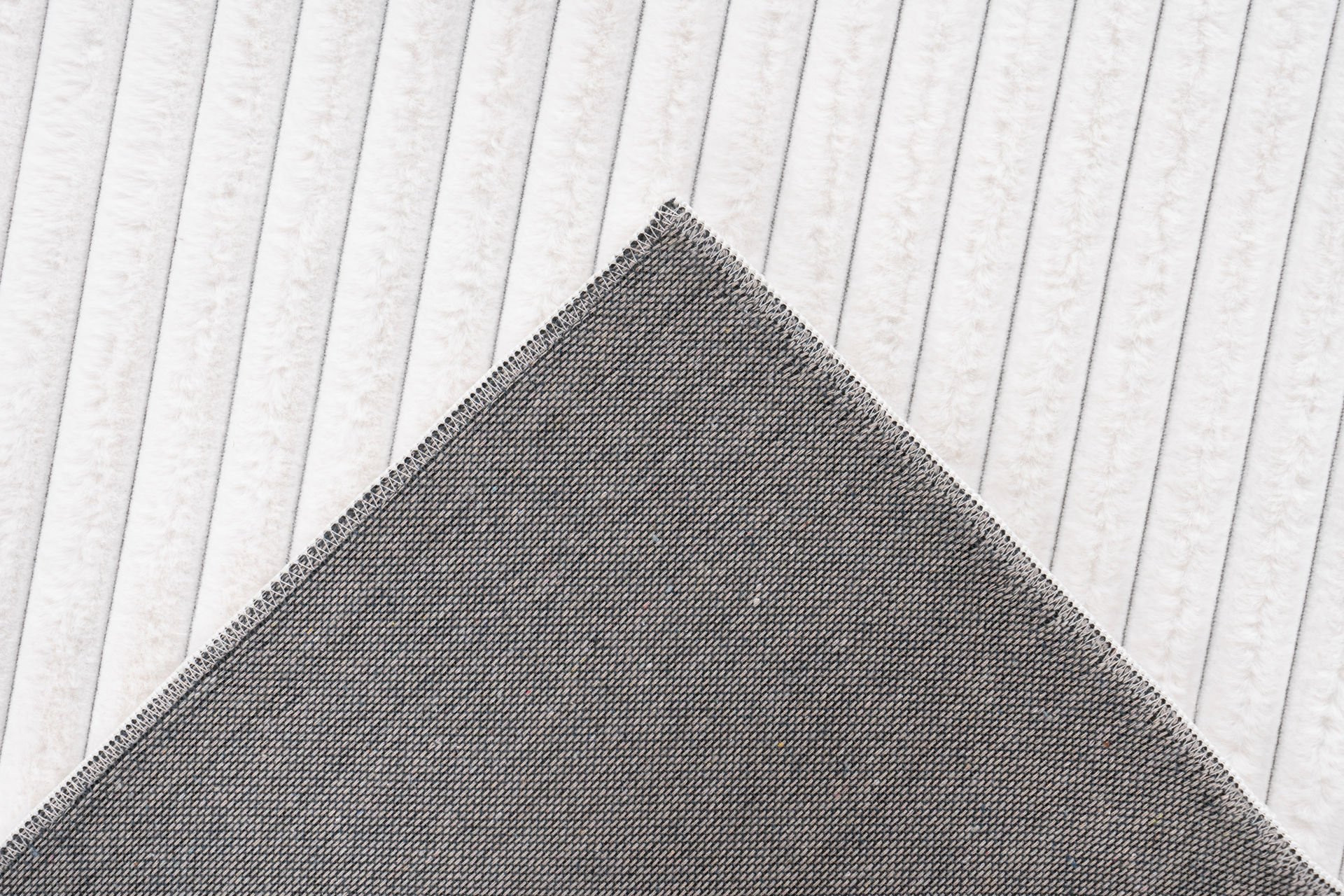 Koberec PLUSH PLU 500 krémový