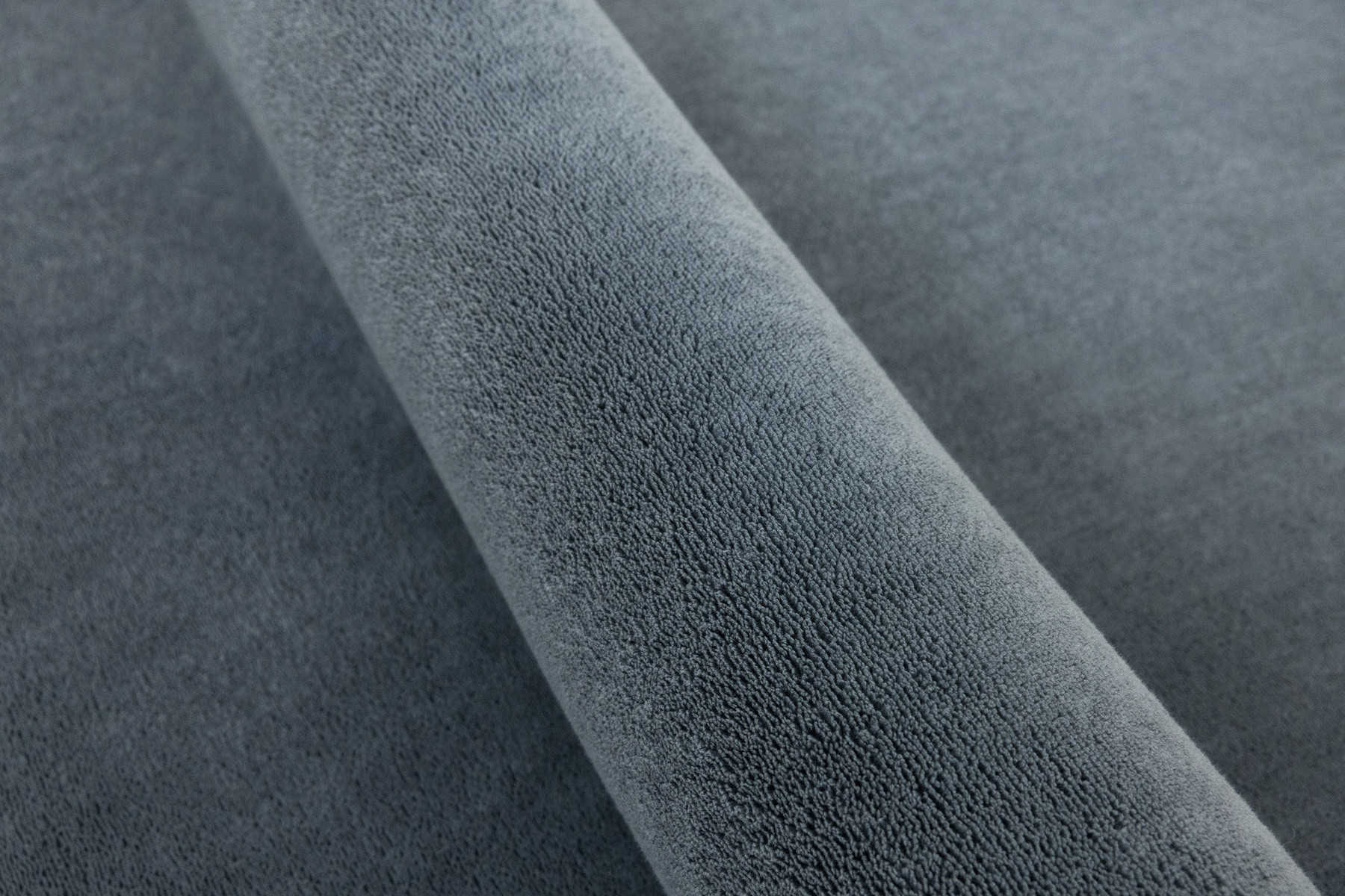 Protiskluzový koberec PLUSH šedý