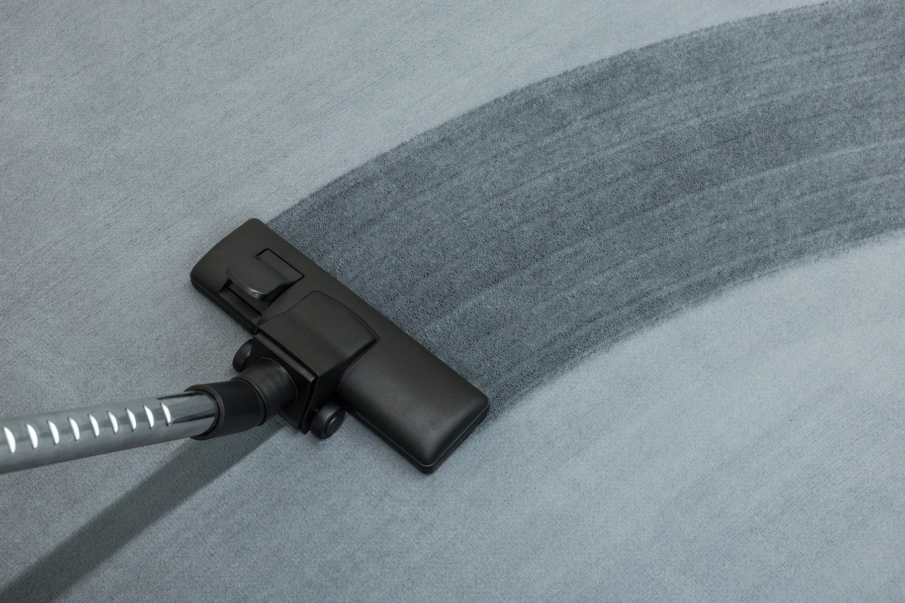 Protiskluzový koberec PLUSH šedý