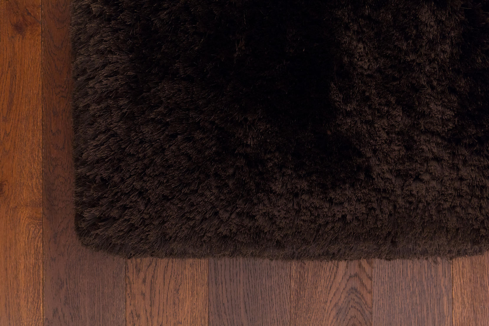 Koberec Plush Shaggy Dark Chocolate