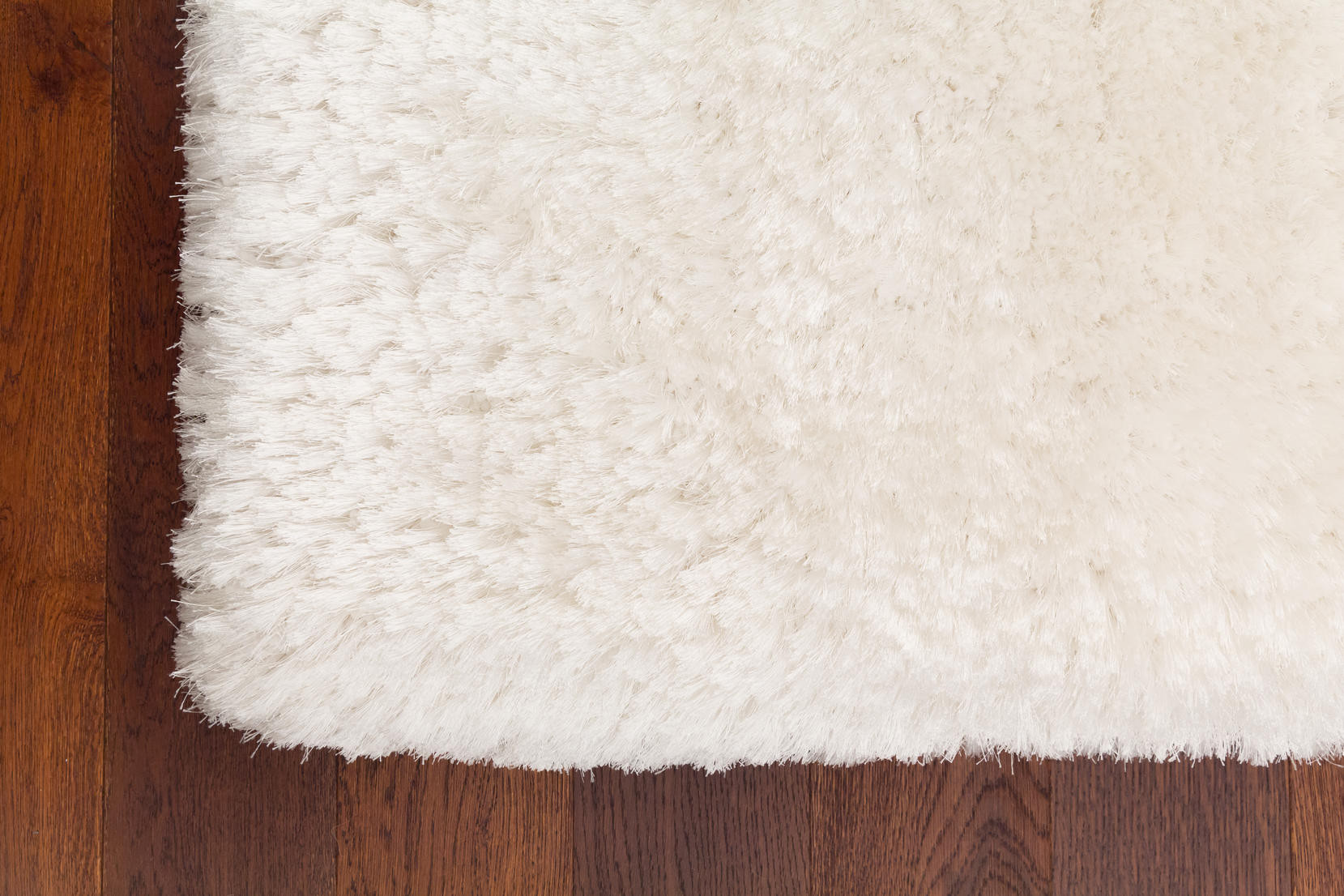 Koberec Plush Shaggy bílý