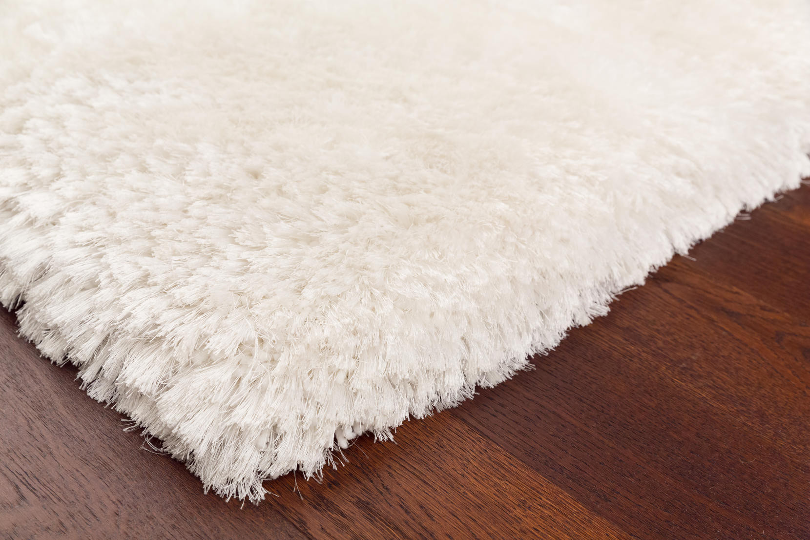 Koberec Plush Shaggy bílý