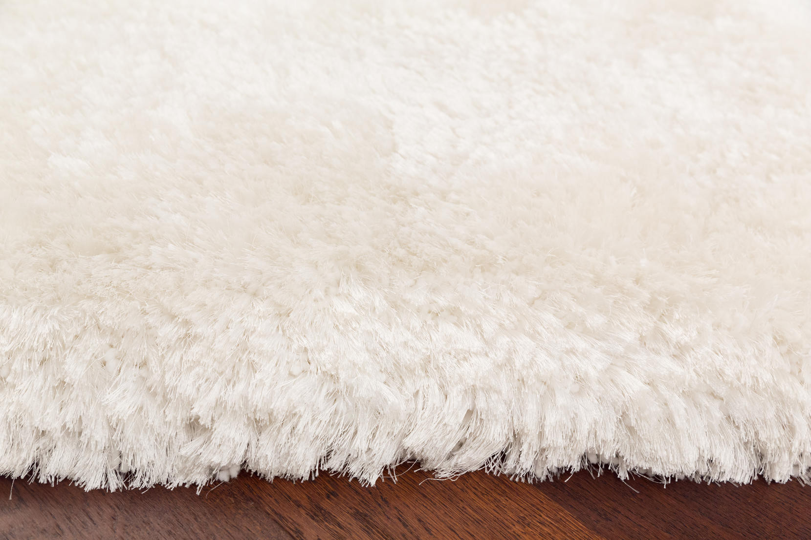 Koberec Plush Shaggy bílý