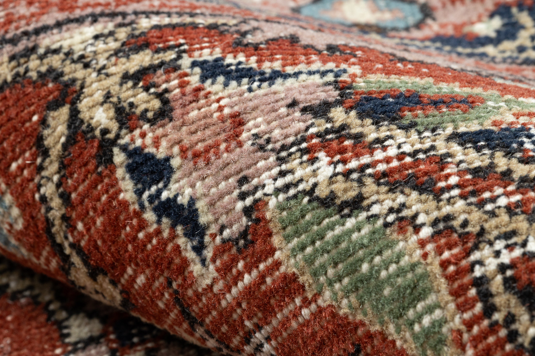 Ručně tkaný vlněný koberec Vintage 10181 rám / květiny, cihlový / zelený