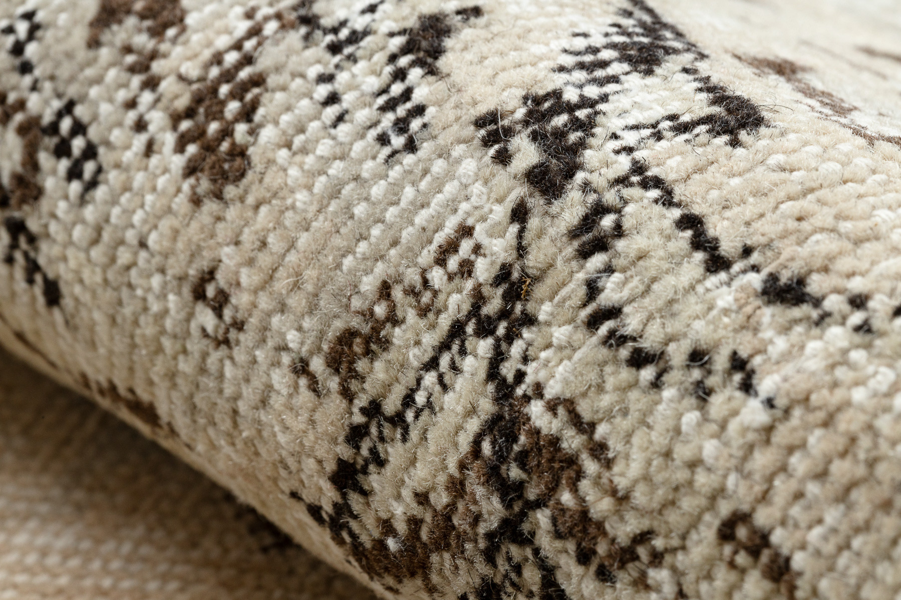 Ručně tkaný vlněný koberec Vintage 10313 ornament / květiny, béžový / zelený