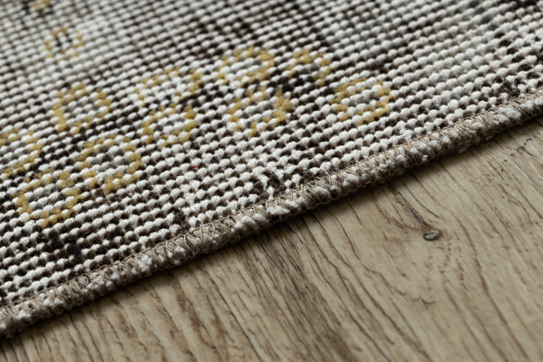 Ručně tkaný vlněný koberec Vintage 10432 rám / ornament, béžový / žlutý