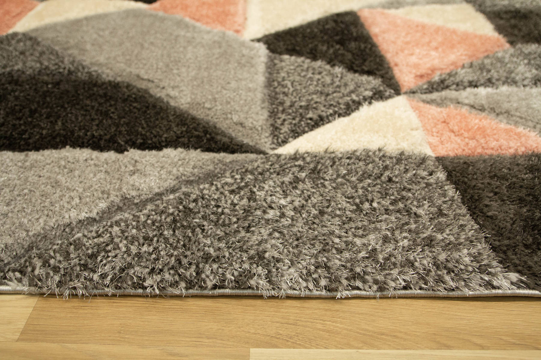 Koberec Shaggy California P477A antracit/růžový