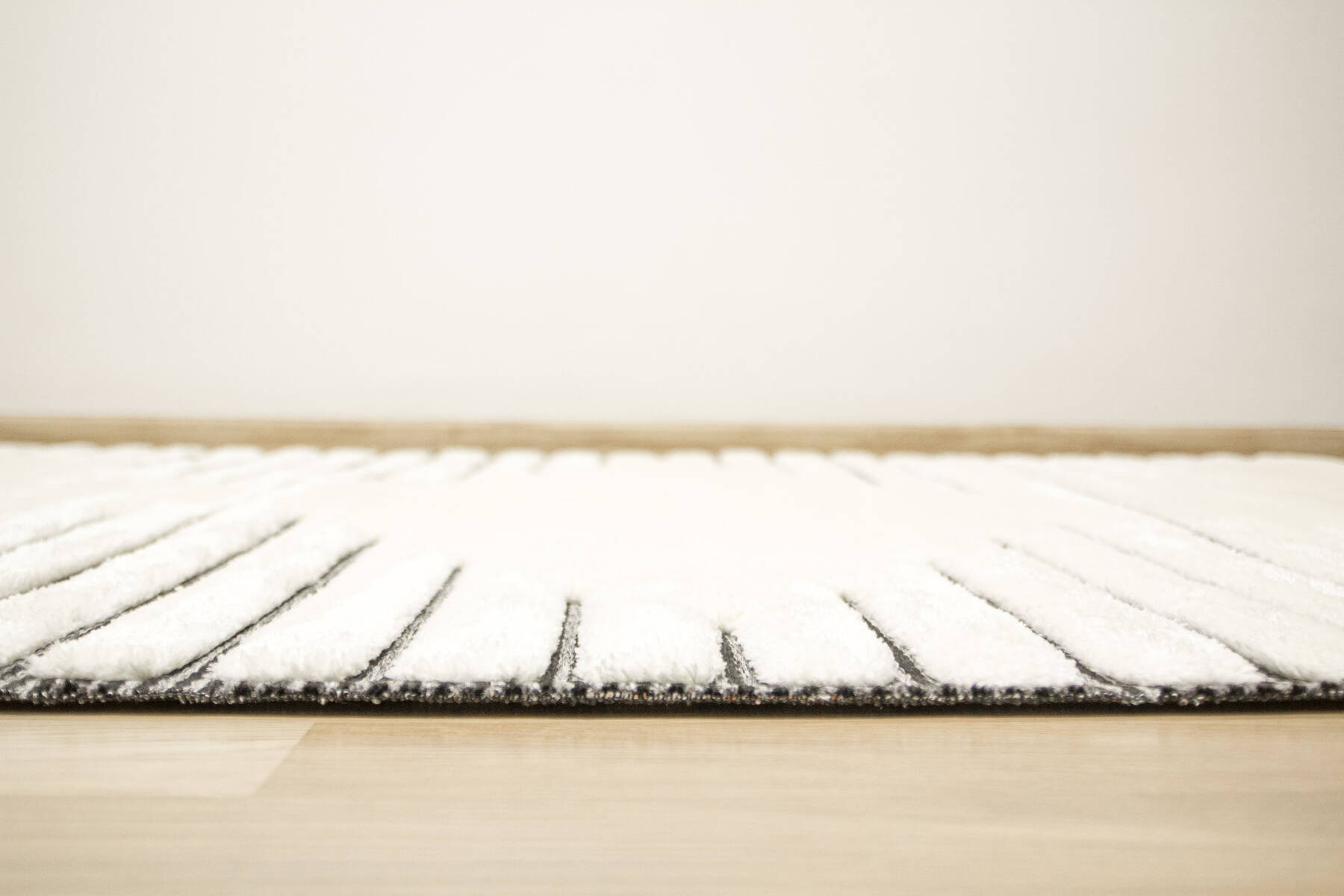 Koberec Shaggy Lula Soft IM43A kosočtverce, krémový / grafitový