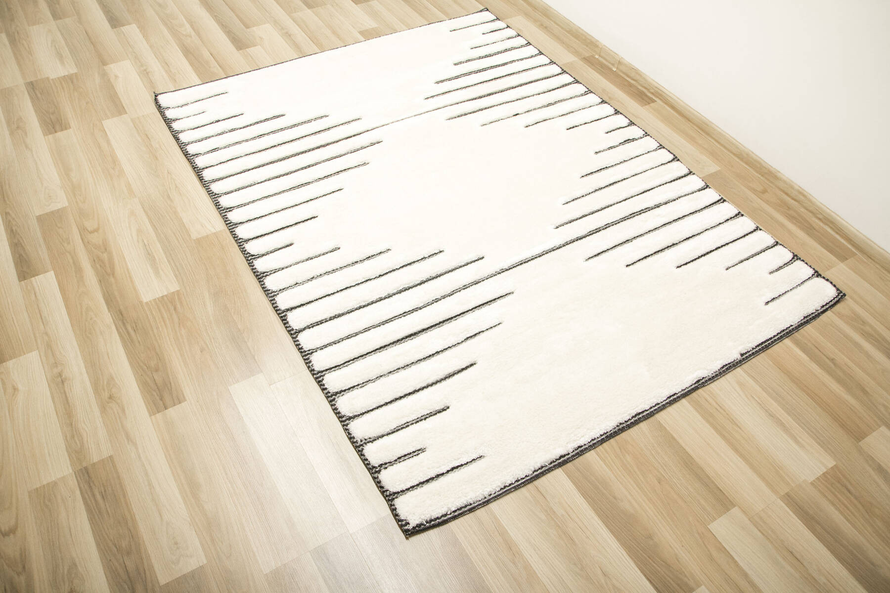 Koberec Shaggy Lula Soft IM43A kosočtverce, krémový / grafitový