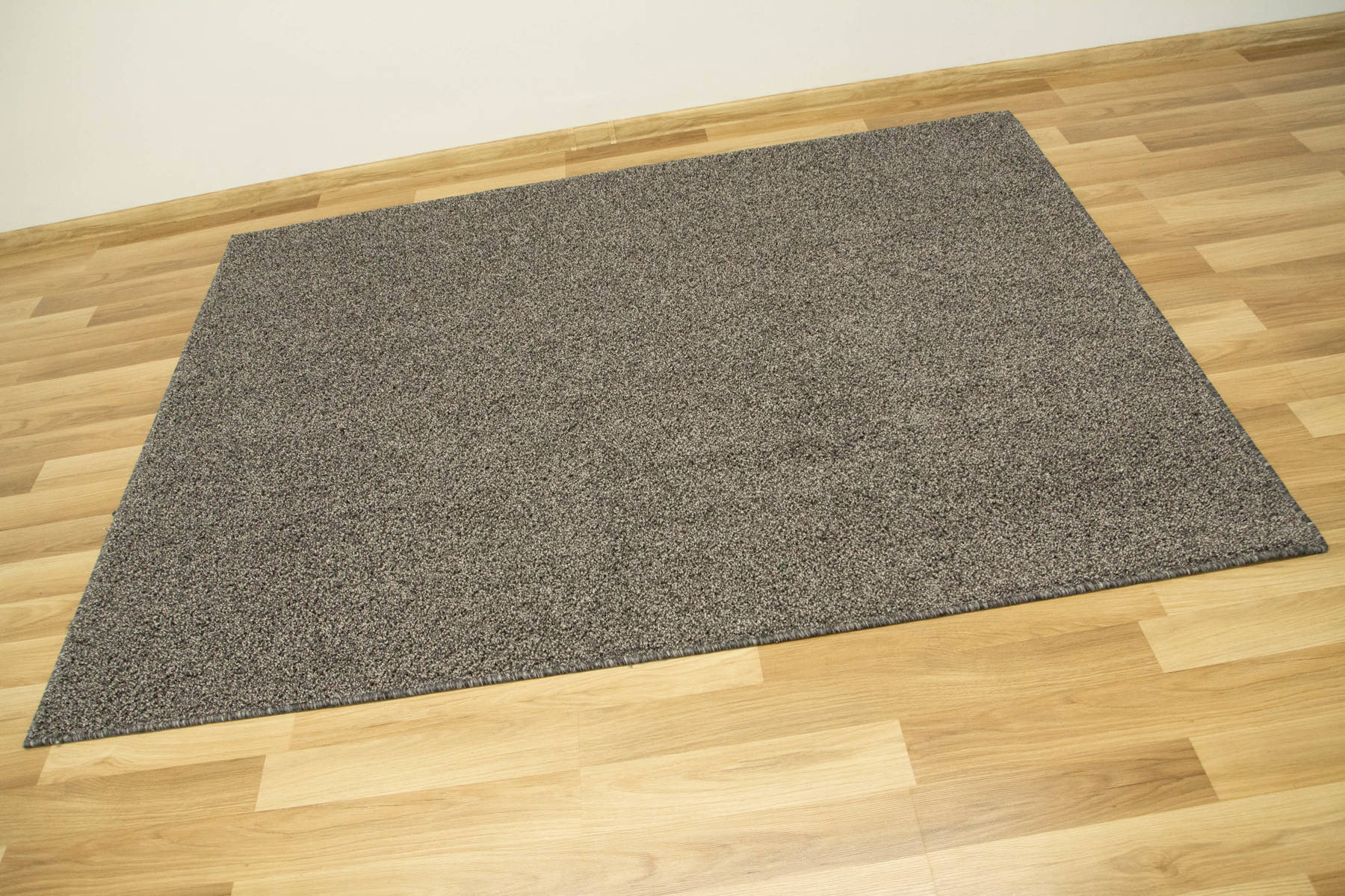 Koberec Sphinx-special 76 šedý / grafitový