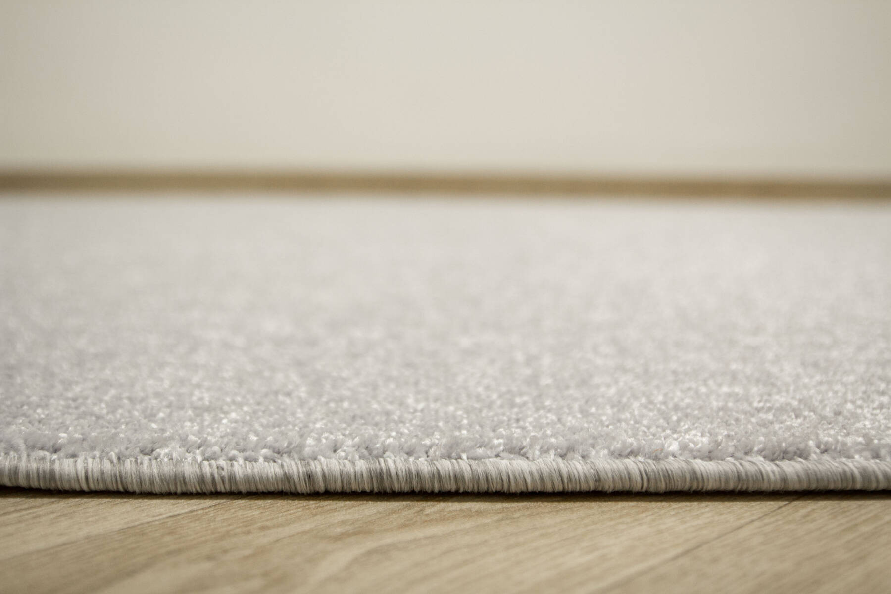 Koberec Sundae 81 šedý / stříbrný