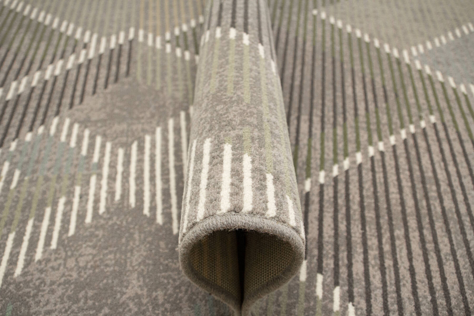 Koberec Ballata Elian Shale geometrický, šedý / zelený