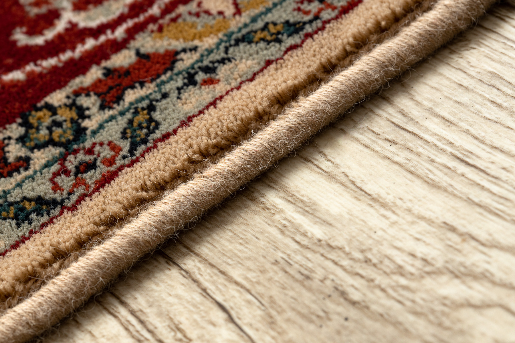 Koberec OMEGA ARIES světlý rubín