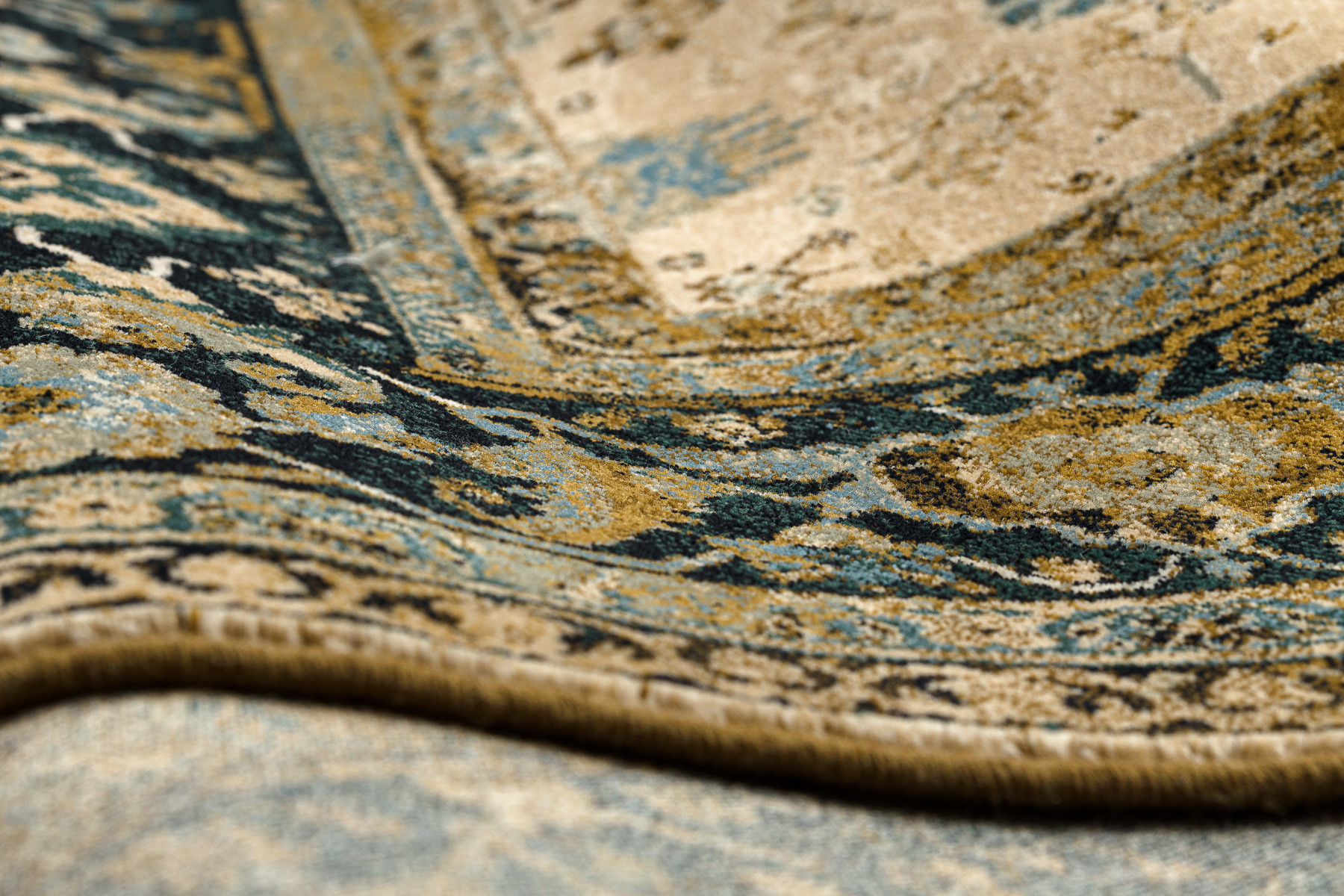 Koberec OMEGA AVILA Ornament rám, hnědý