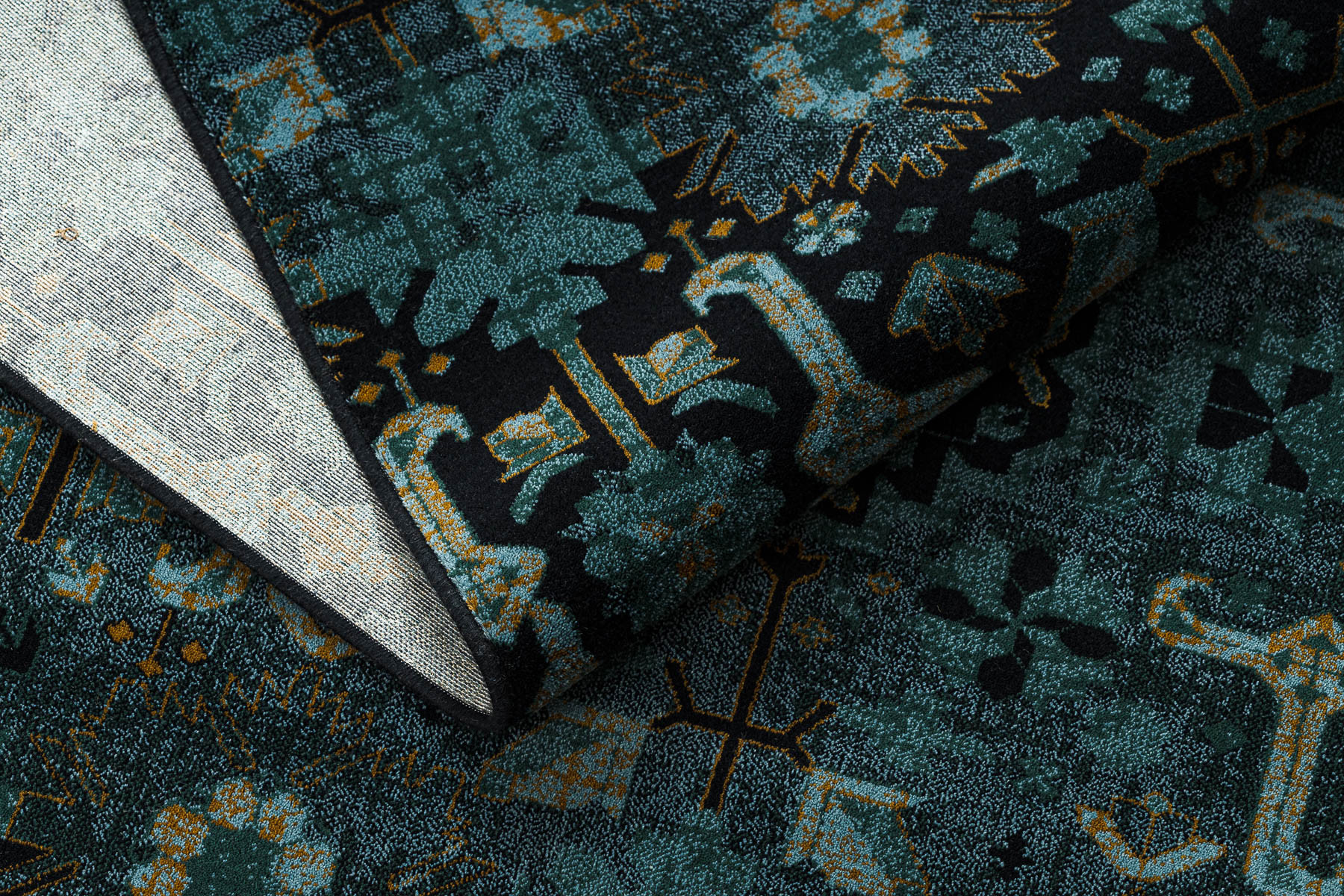 Koberec OMEGA KARAYE granátový