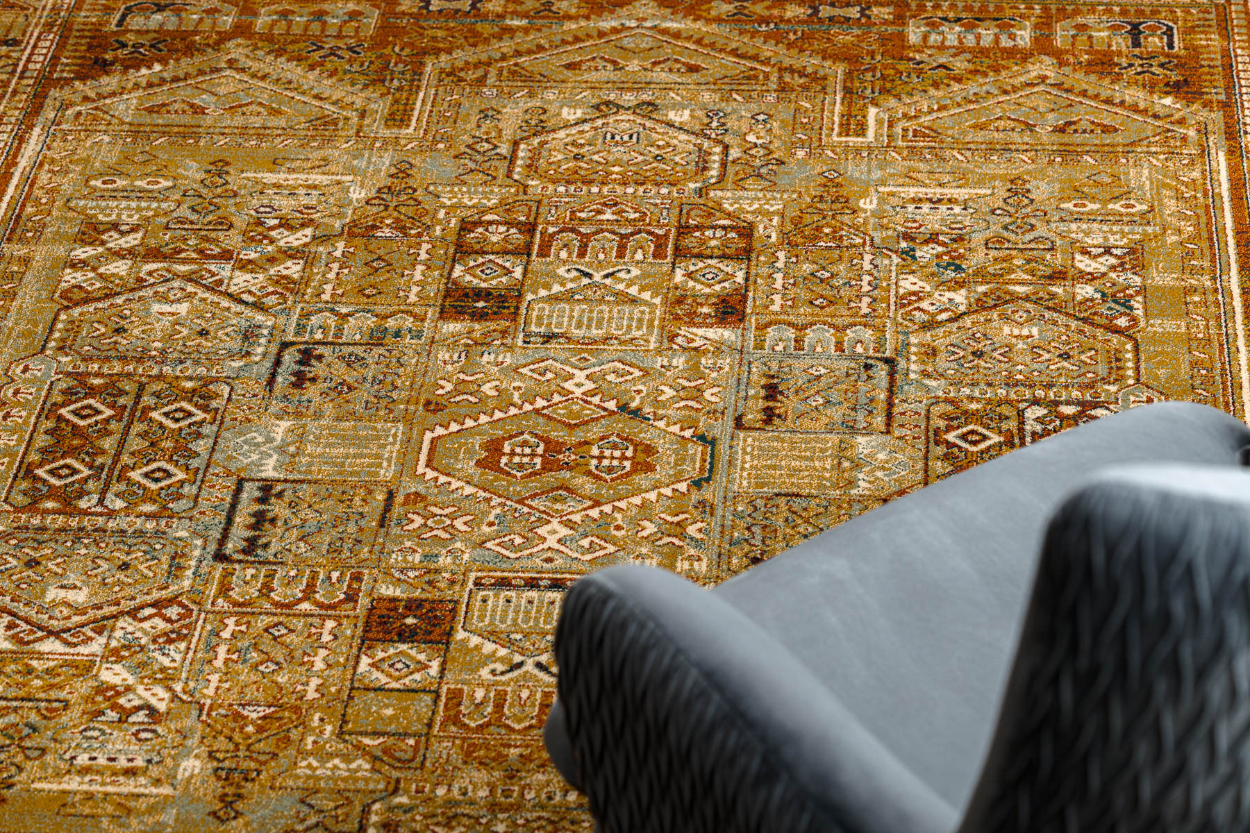 Koberec OMEGA SIRAN mosaz hnědý