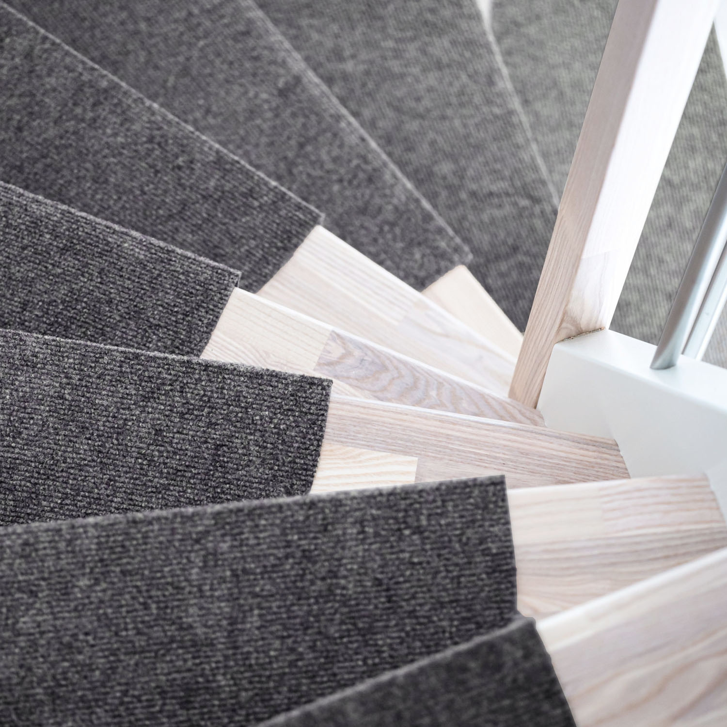 Nášlap na schody STEPI grafitový