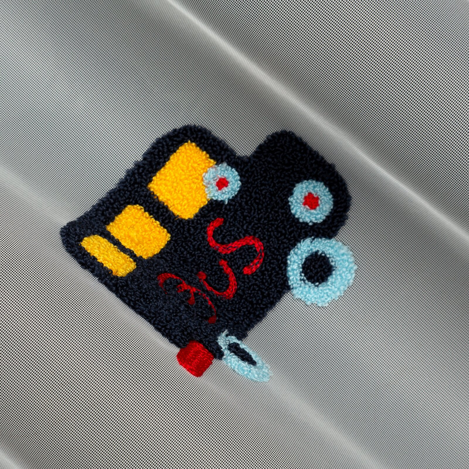 Hotová záclona ALVIN bílá - na průchodkách