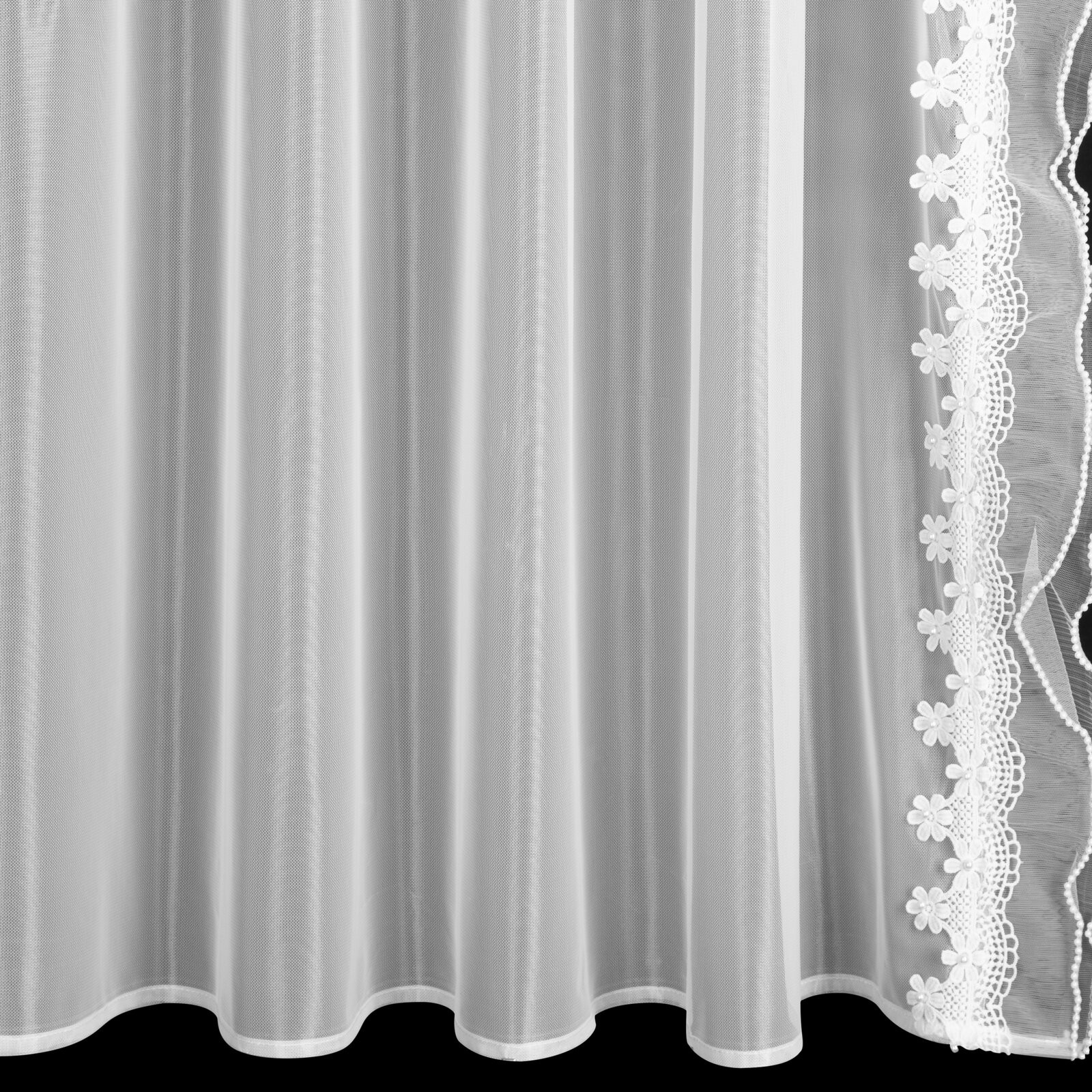 Hotová záclona LARISA bílá - na pásce