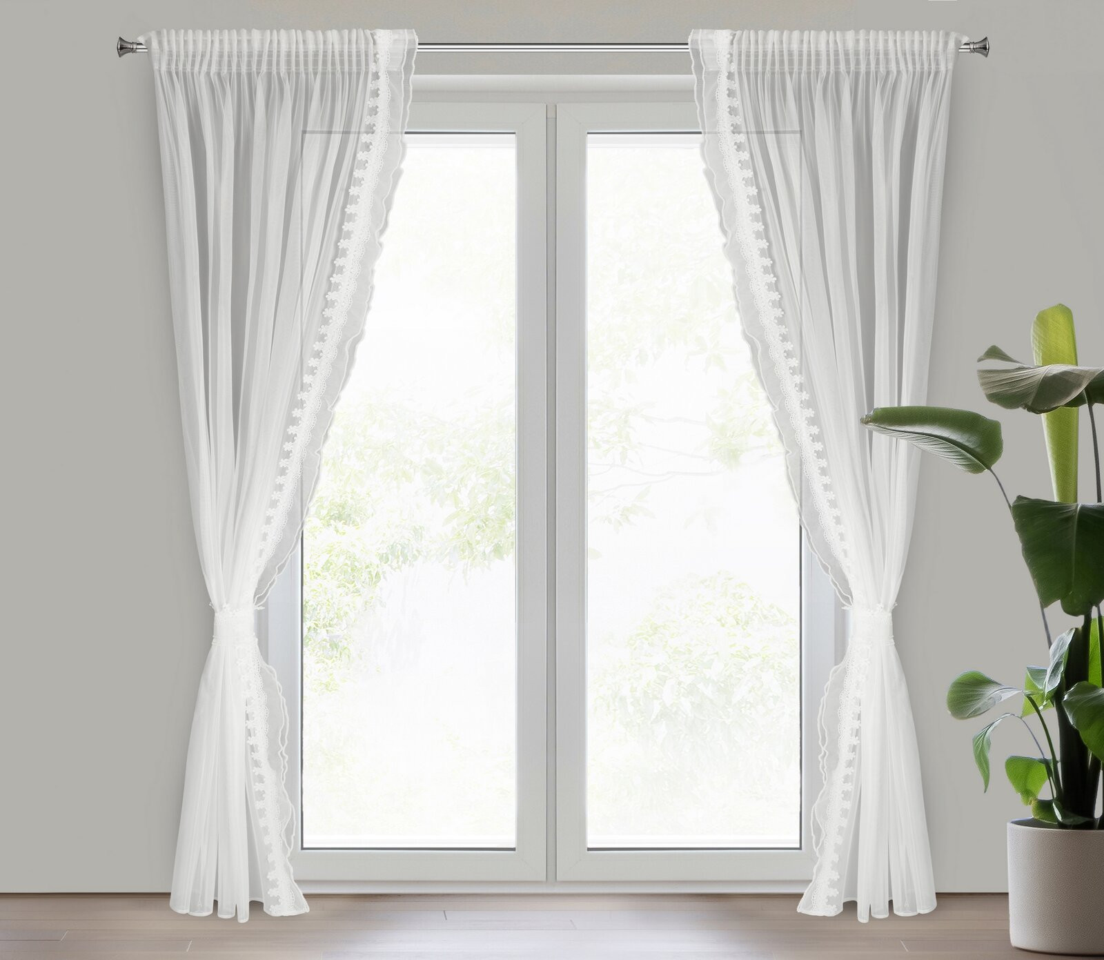 Hotová záclona LARISA bílá - na pásce