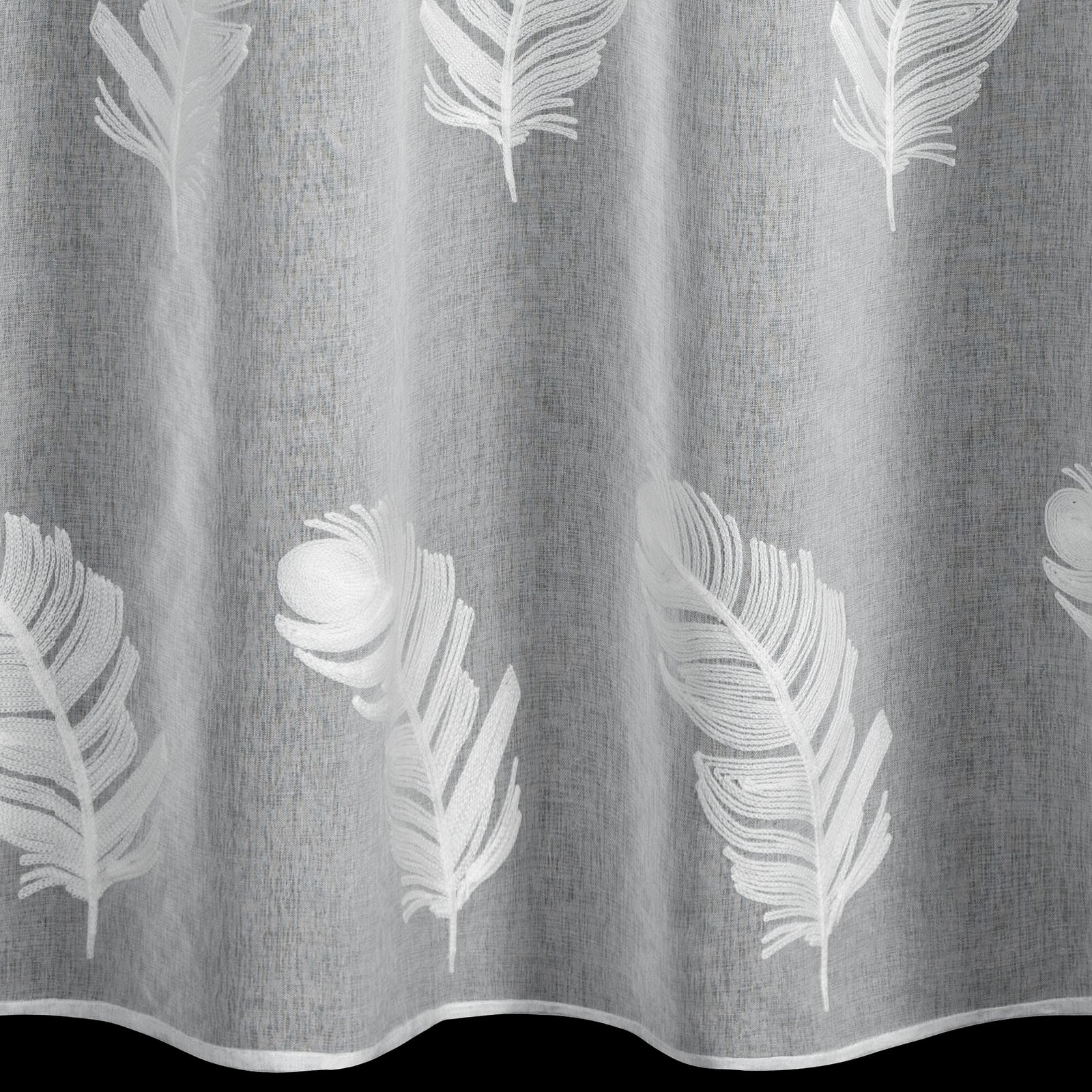 Hotová záclona LIRENA K bílá - na průchodkách