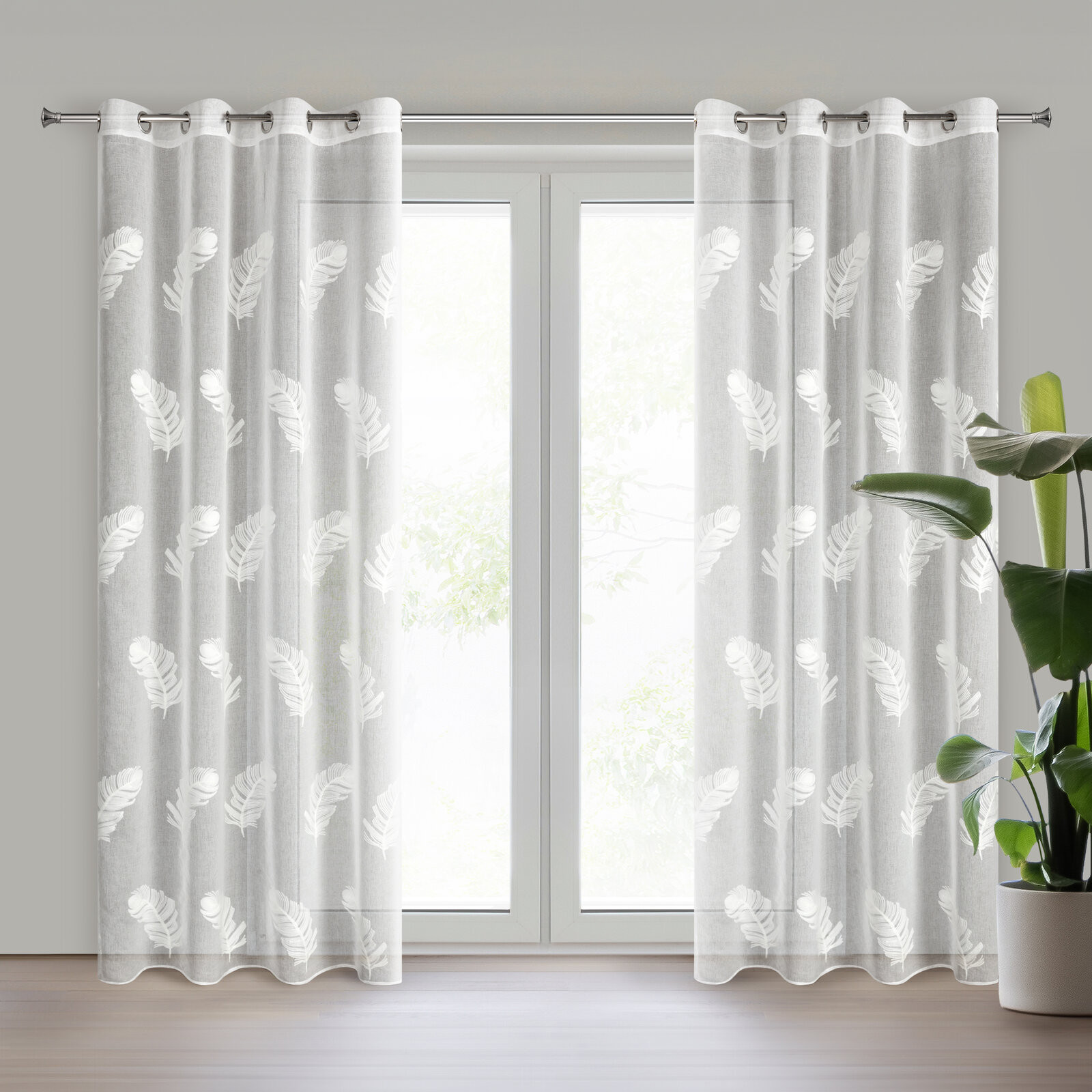 Hotová záclona LIRENA K bílá - na průchodkách