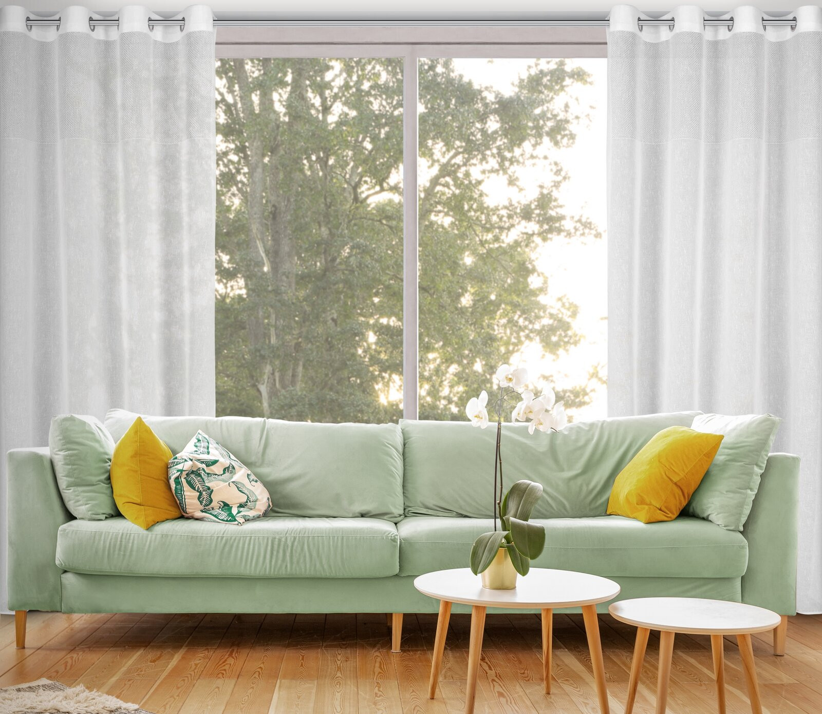 Hotová záclona MARISA bílá - na průchodkách