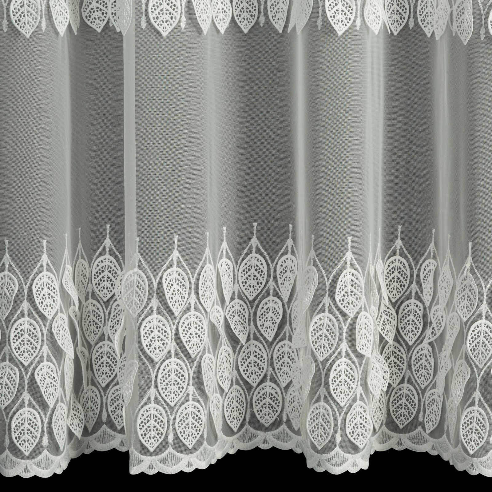 Hotová záclona NIRA krémová - na průchodkách