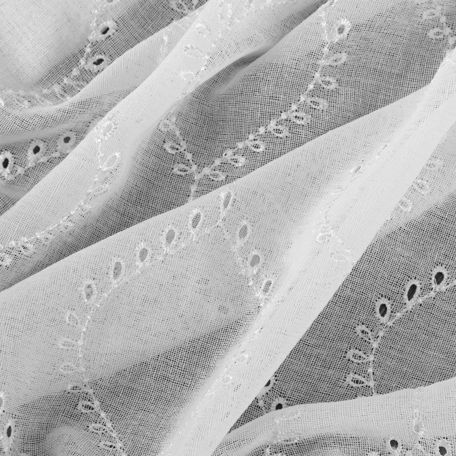 Hotová záclona RAYA bílá - na průchodkách