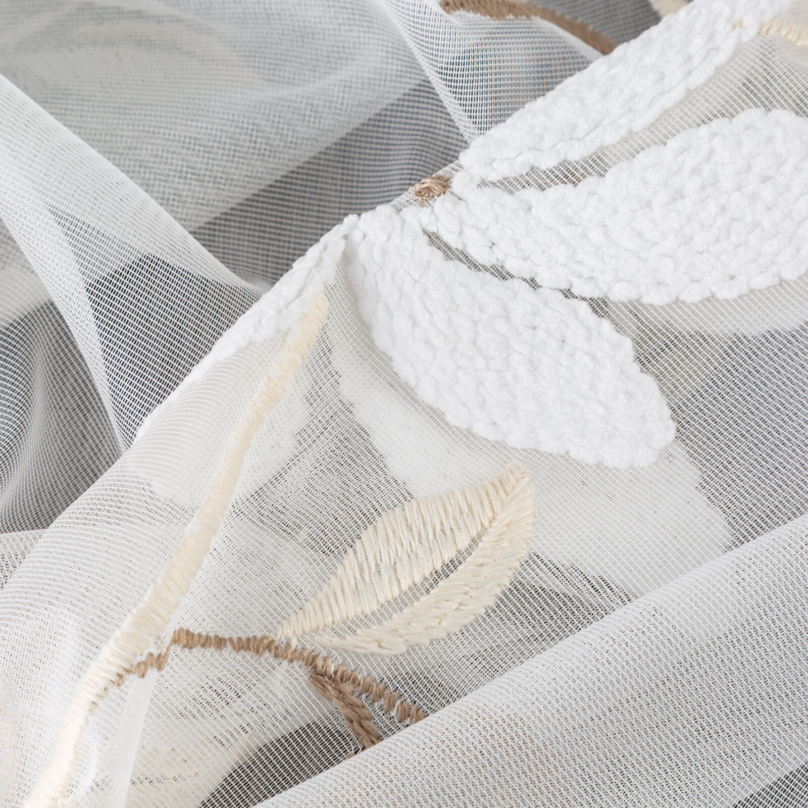 Hotová záclona SANDI bílá - na průchodkách