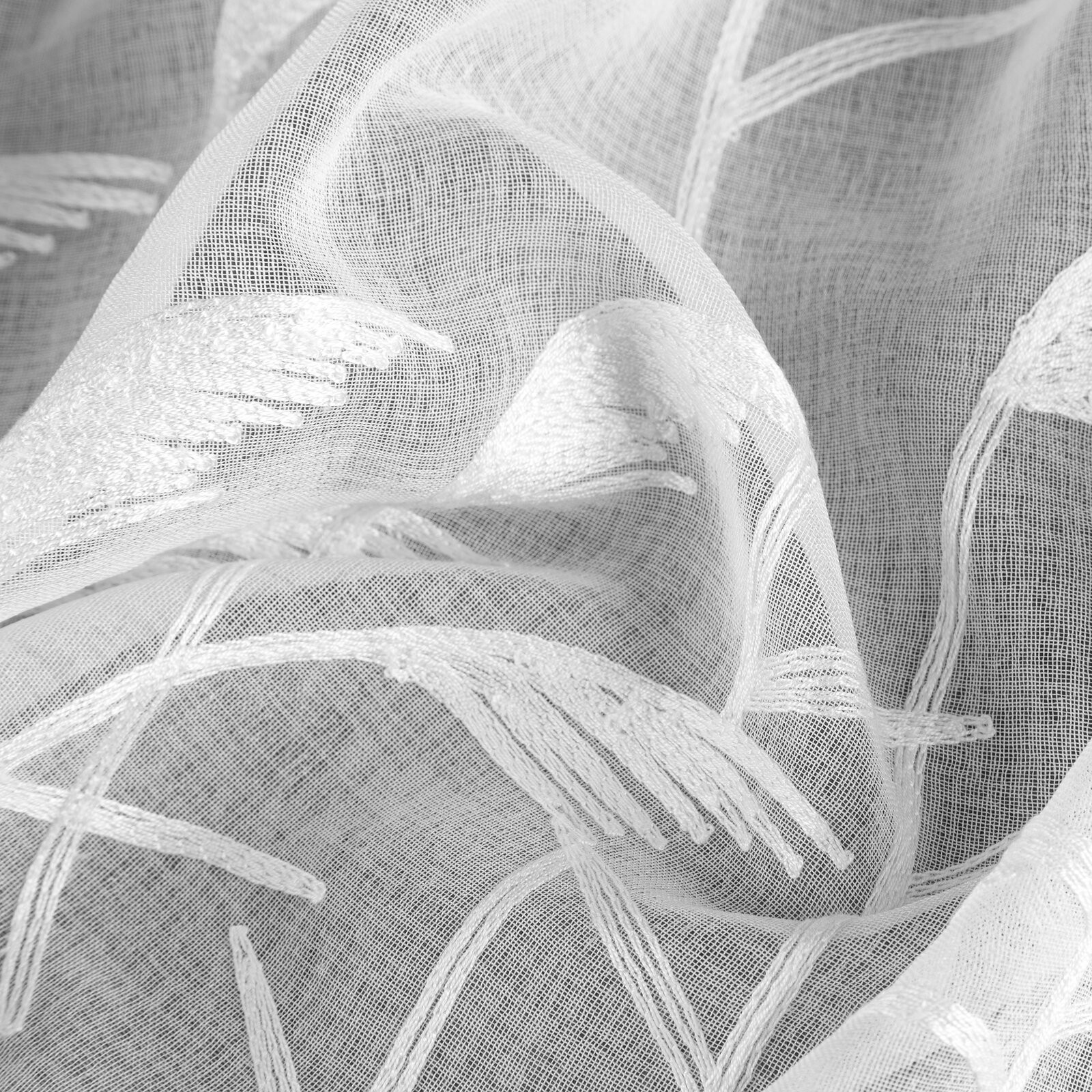 Hotová záclona TASHA bílá - na průchodkách