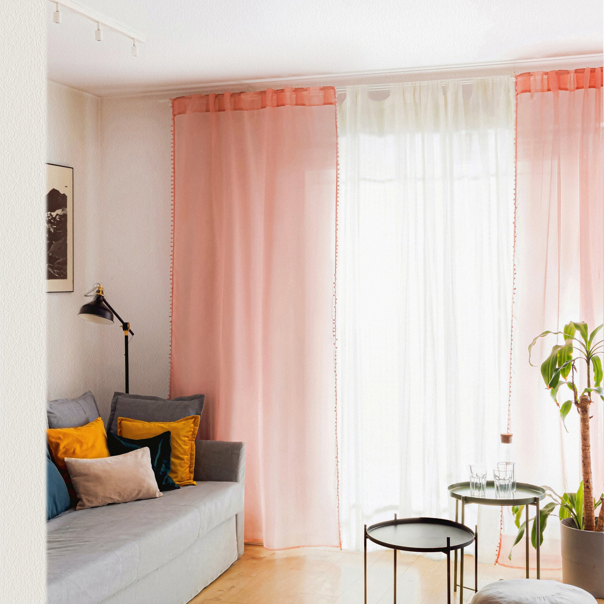 Hotová záclona ADI růžová s bambulkami 851785 - s tunelem