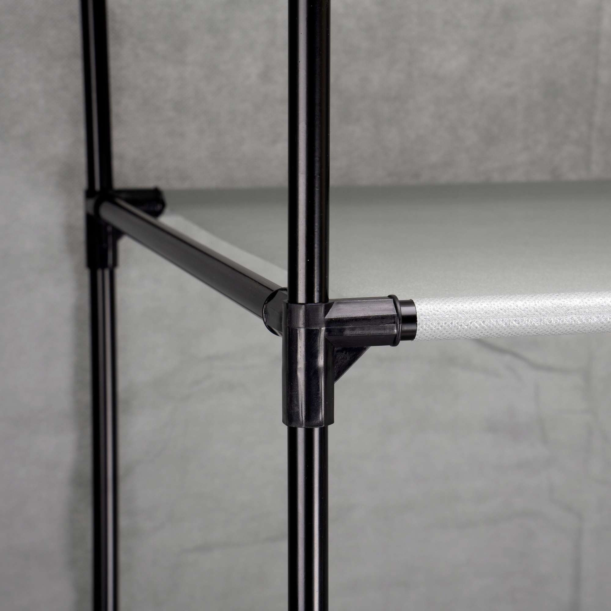 Šatní skříň CELINA šedá / černá